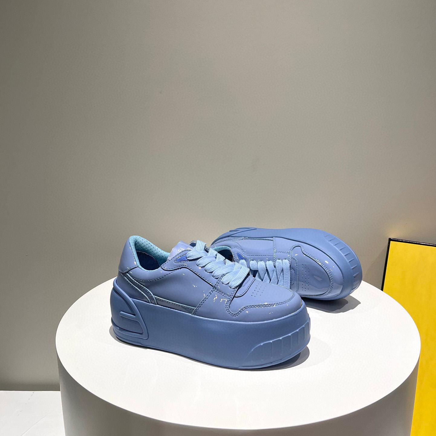 Fendi Fashion Show Blue Leather Low-Tops Sneaker  - DesignerGu