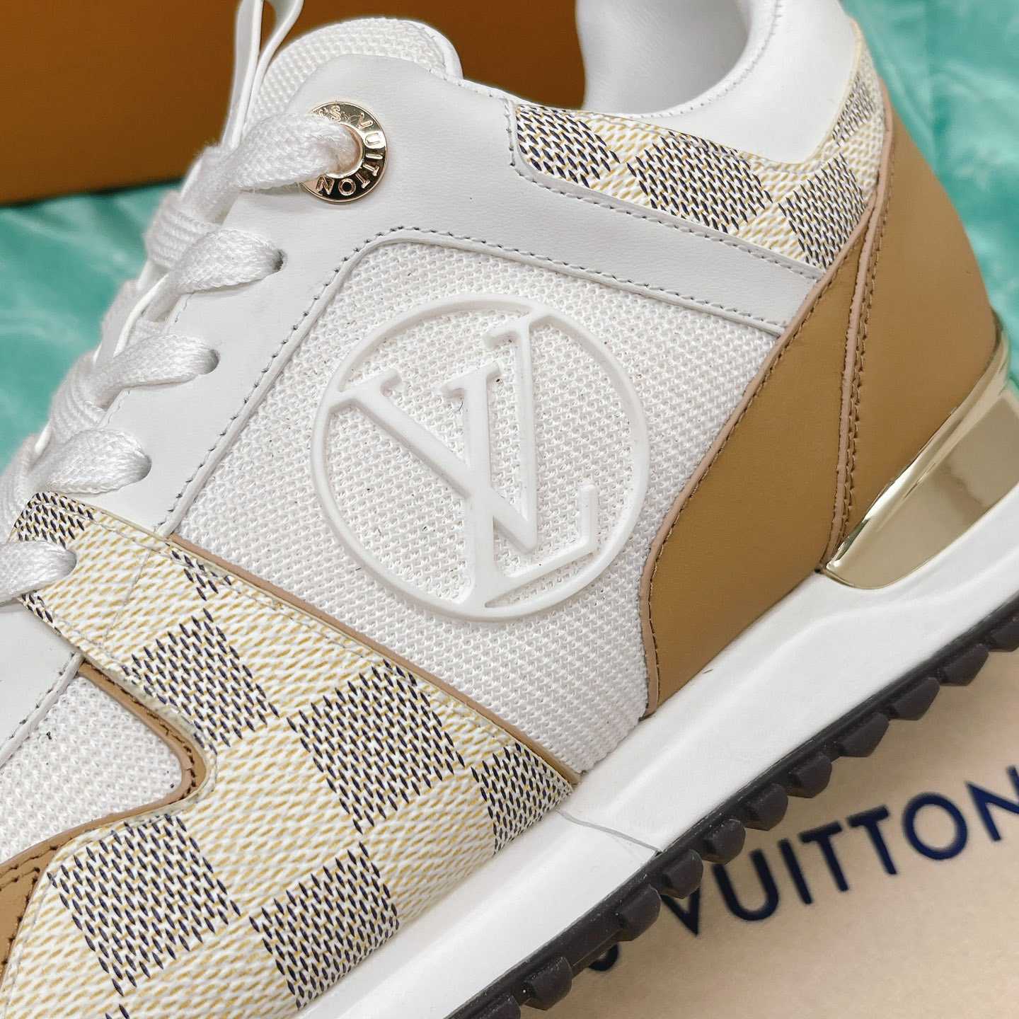 Louis Vuitton Run Away Sneaker   (upon uk size)  1AAWFD - DesignerGu