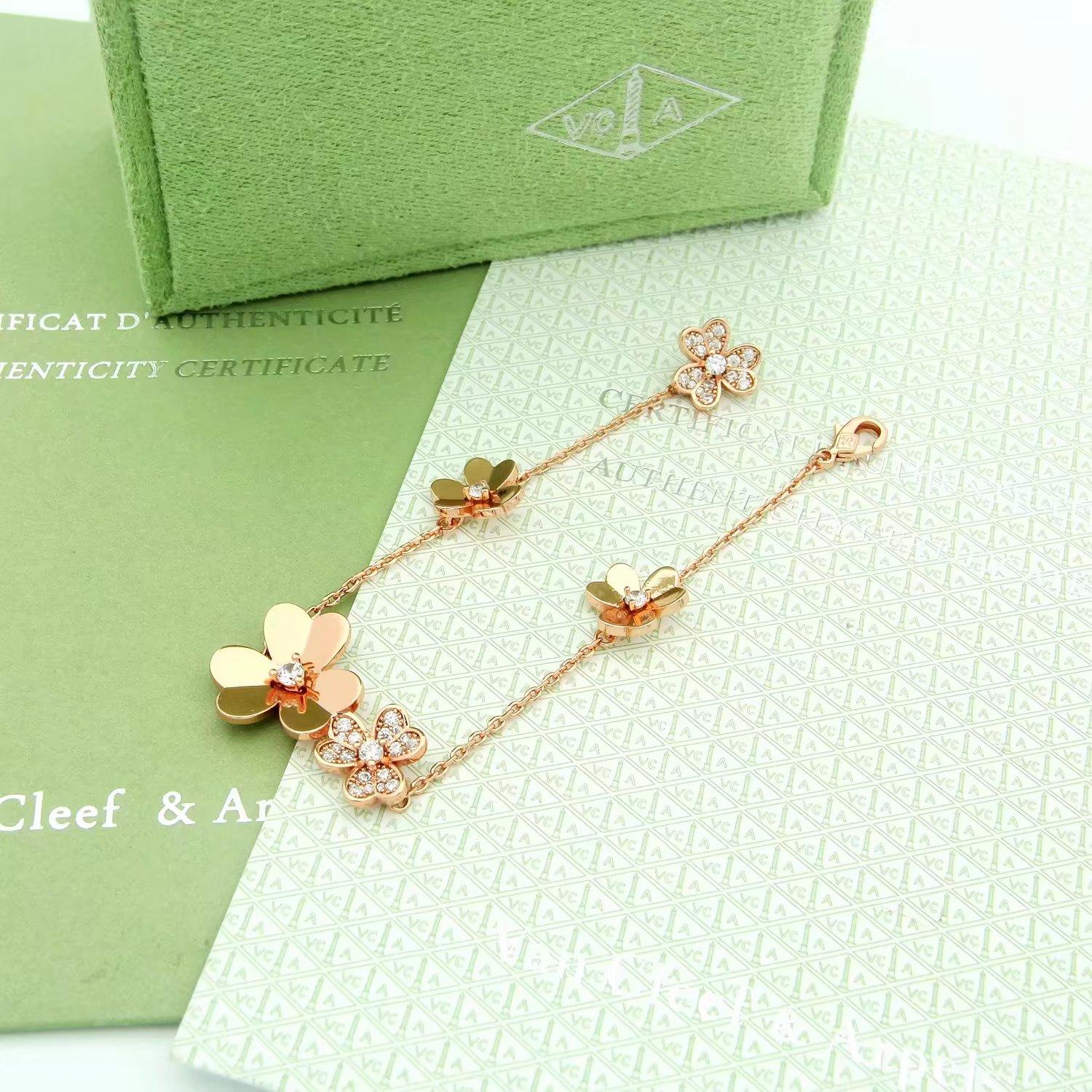 Van Cleef & Arpels Frivole bracelet, 5 Flowers - DesignerGu