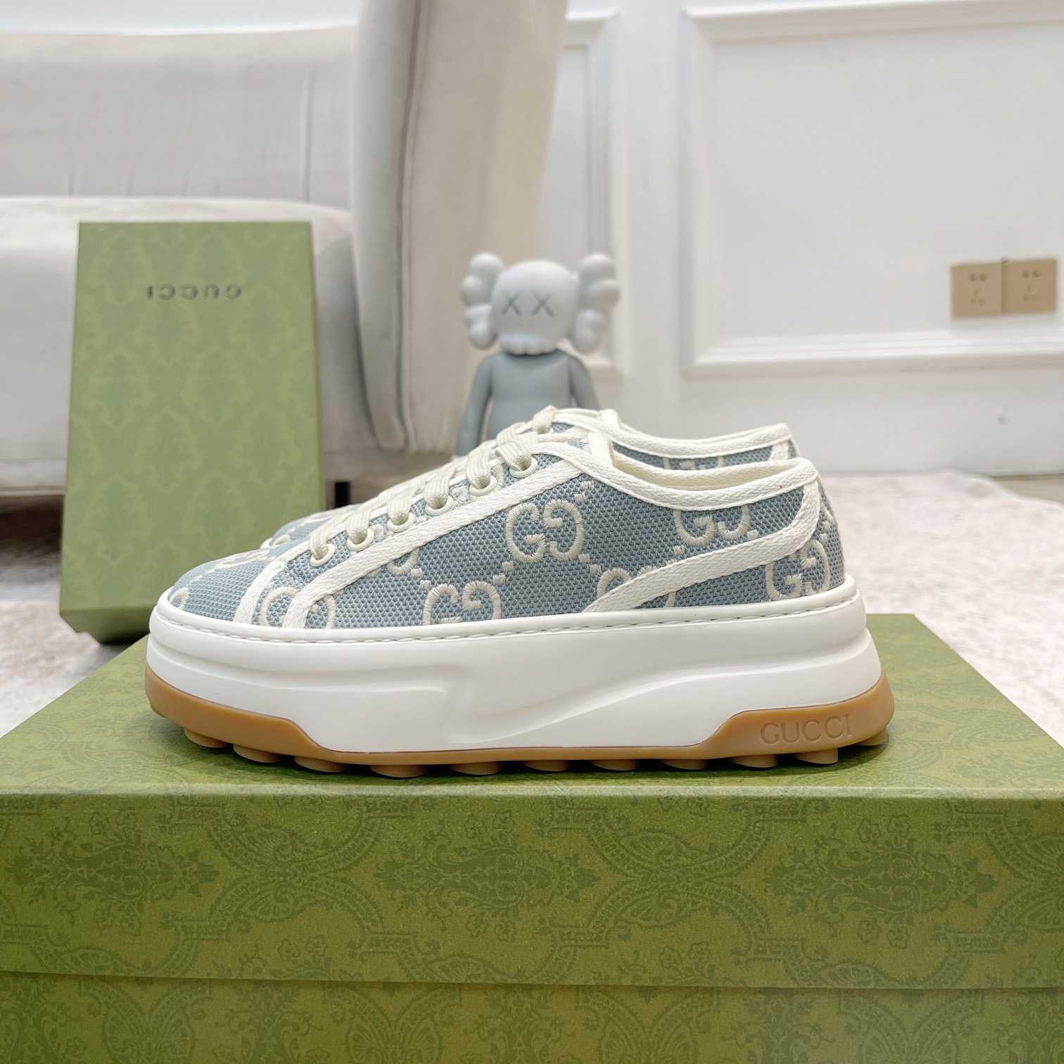 Gucci Women's GG Sneaker - DesignerGu