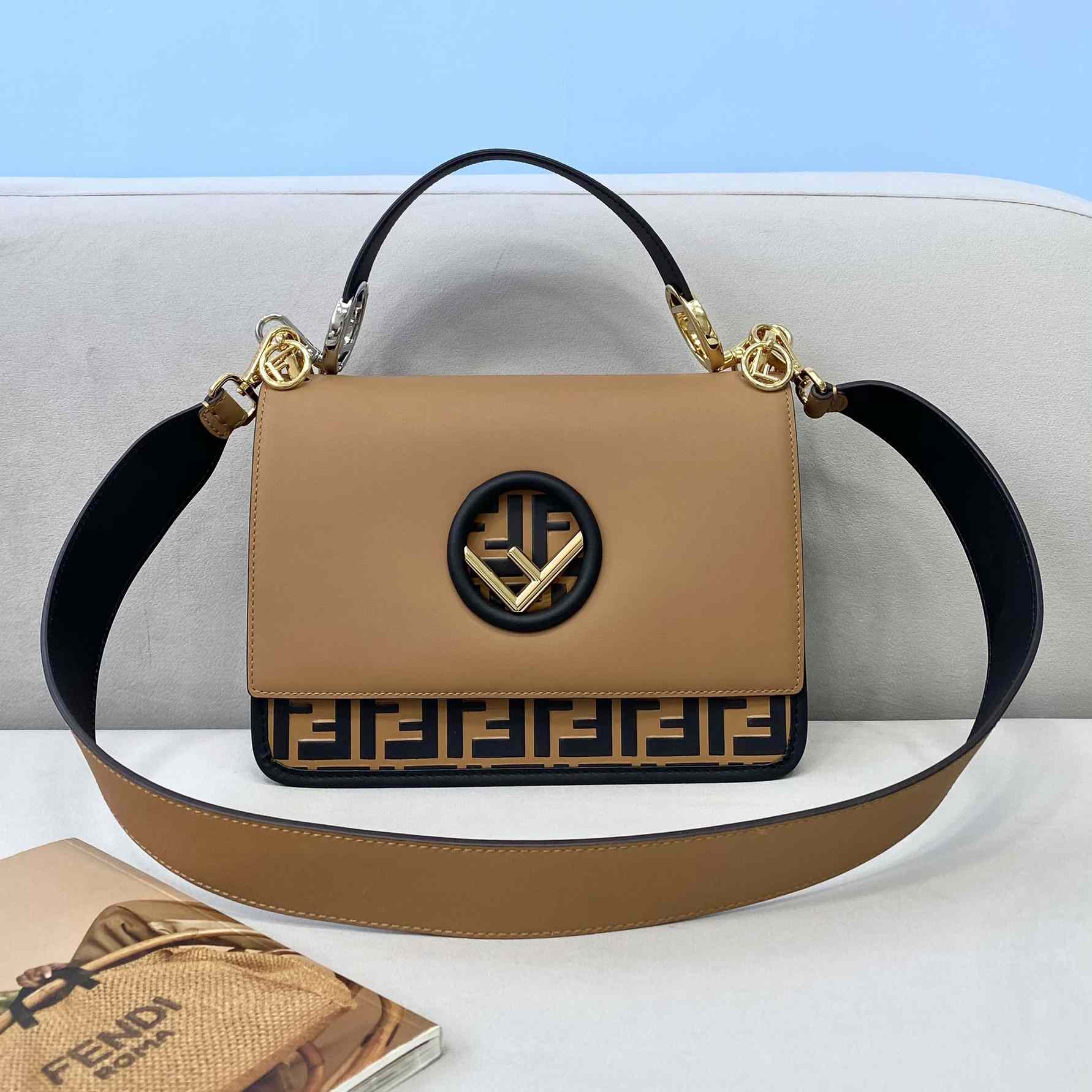 Fendi FF Logo Bottom Shoulder Bag(26cm) - DesignerGu