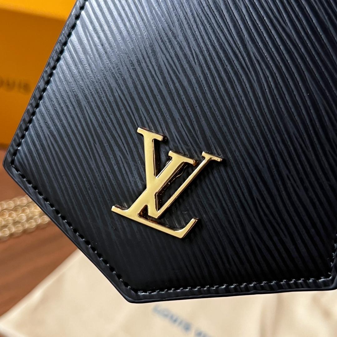 Louis Vuitton Key Bell XL   M22368 - DesignerGu