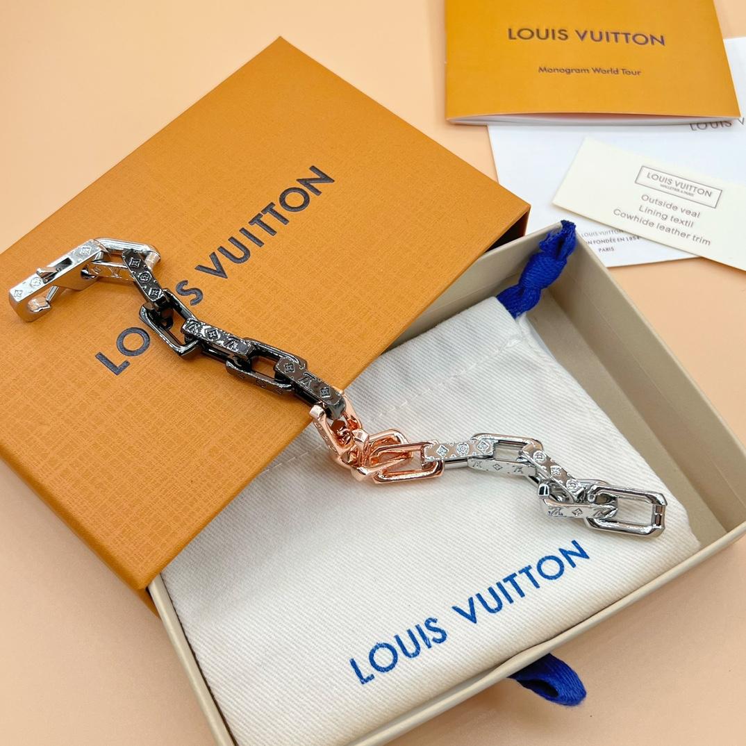 Louis Vuitton Monogram Chain Bracelet    M0998L - DesignerGu