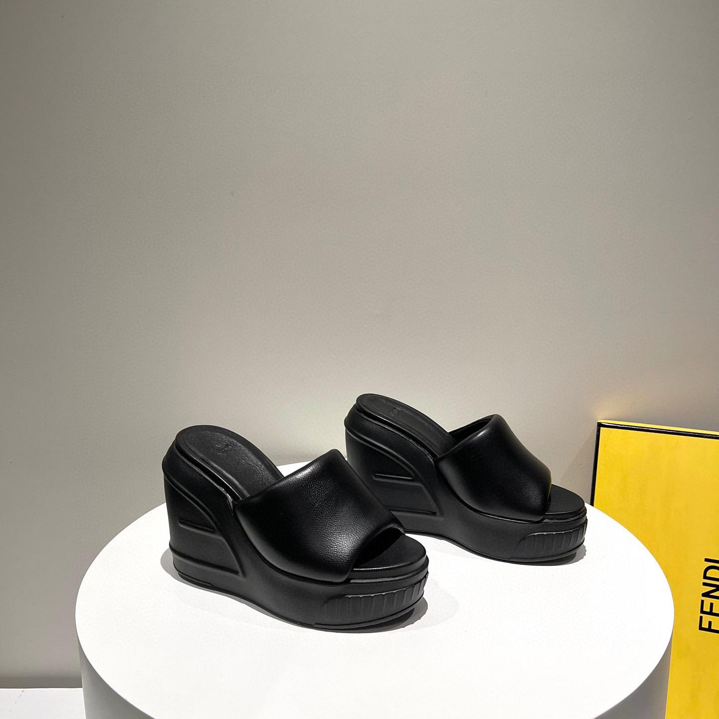 Fendi Fashion Show Black Nappa Leather Slides - DesignerGu