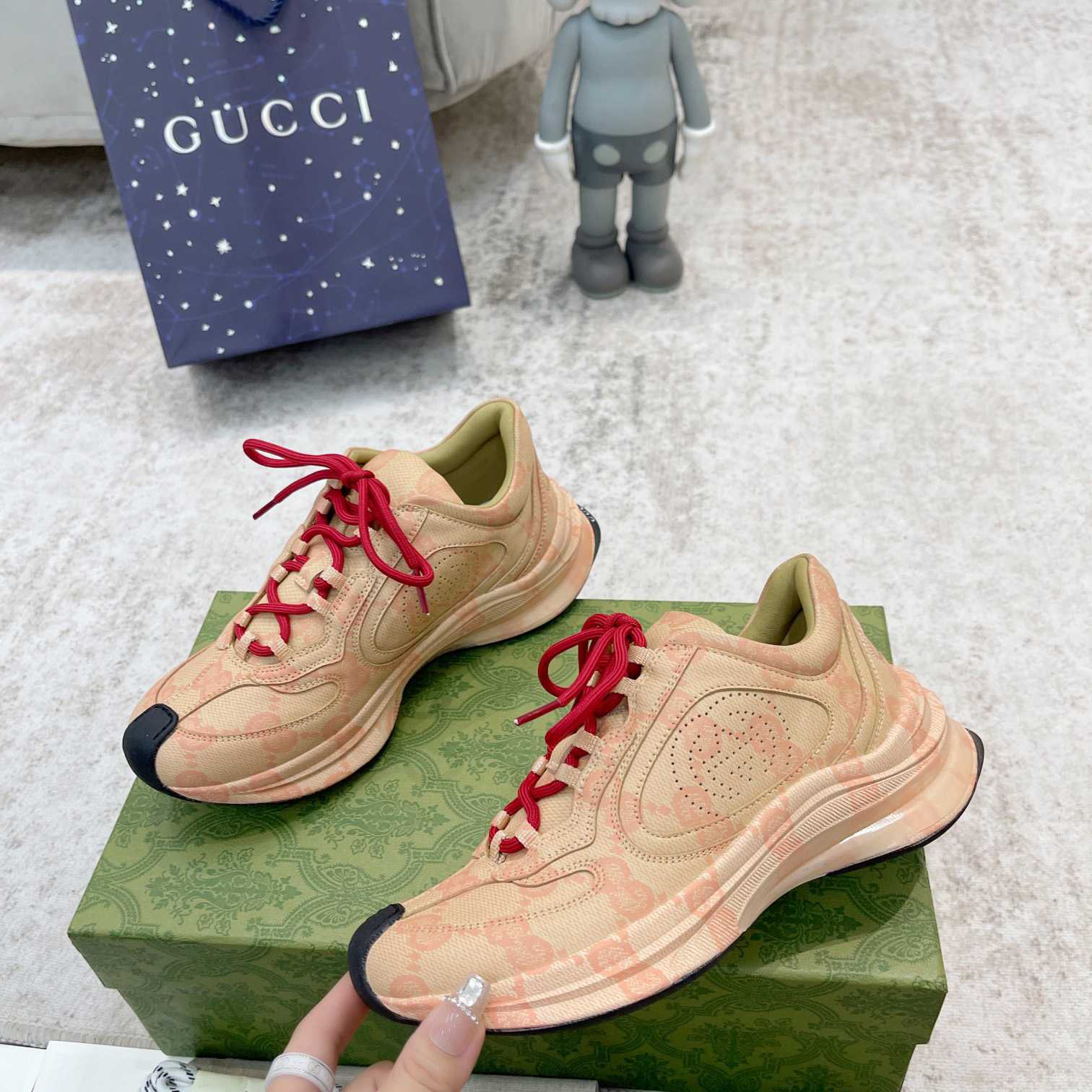 Gucci Run Sneaker - DesignerGu