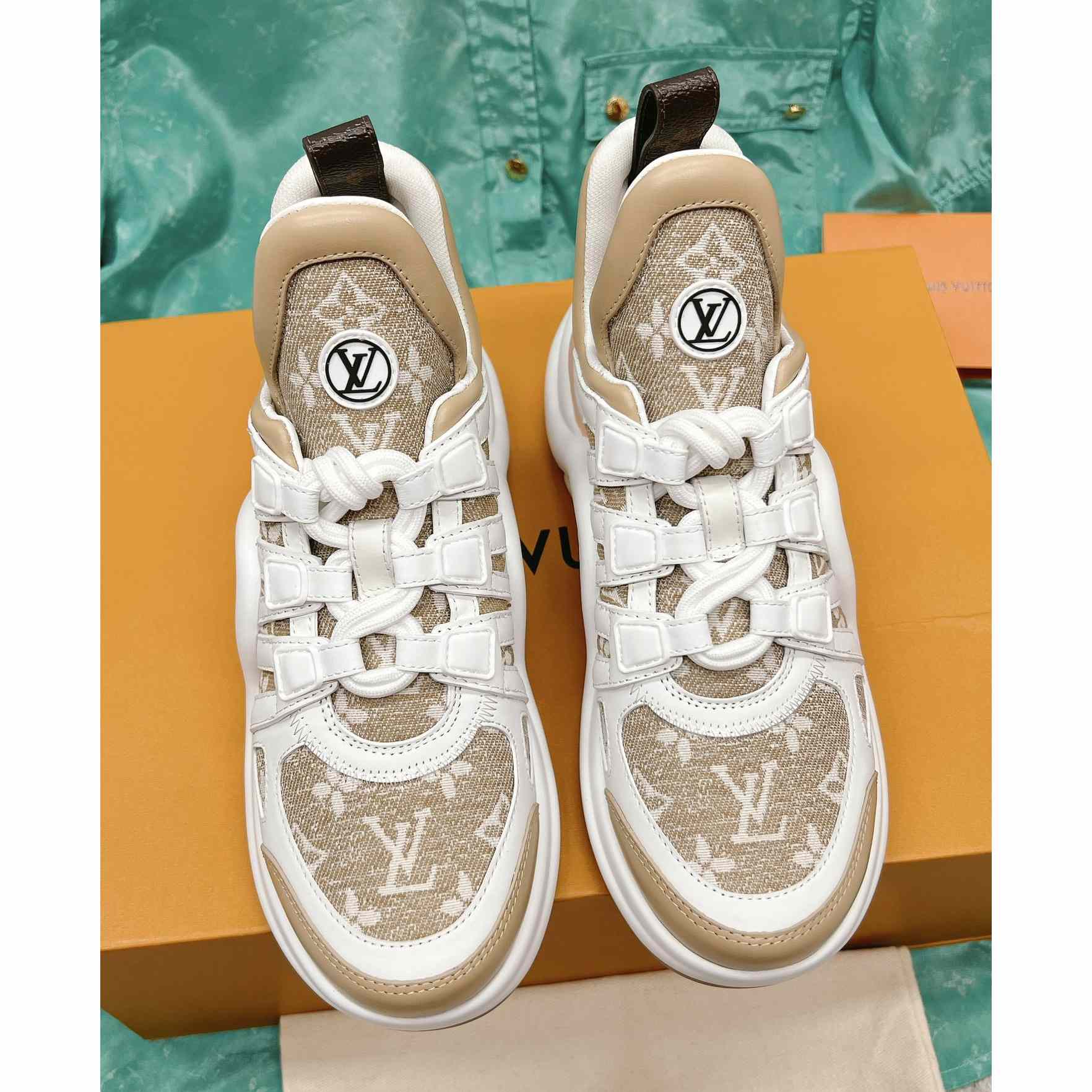 Louis Vuitton LV Archlight Trainers  (upon uk size)    1AB313 - DesignerGu