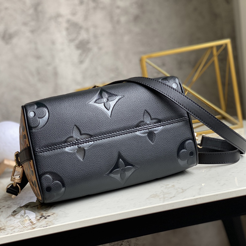 Louis Vuitton Speedy Bandouliere 25  - DesignerGu