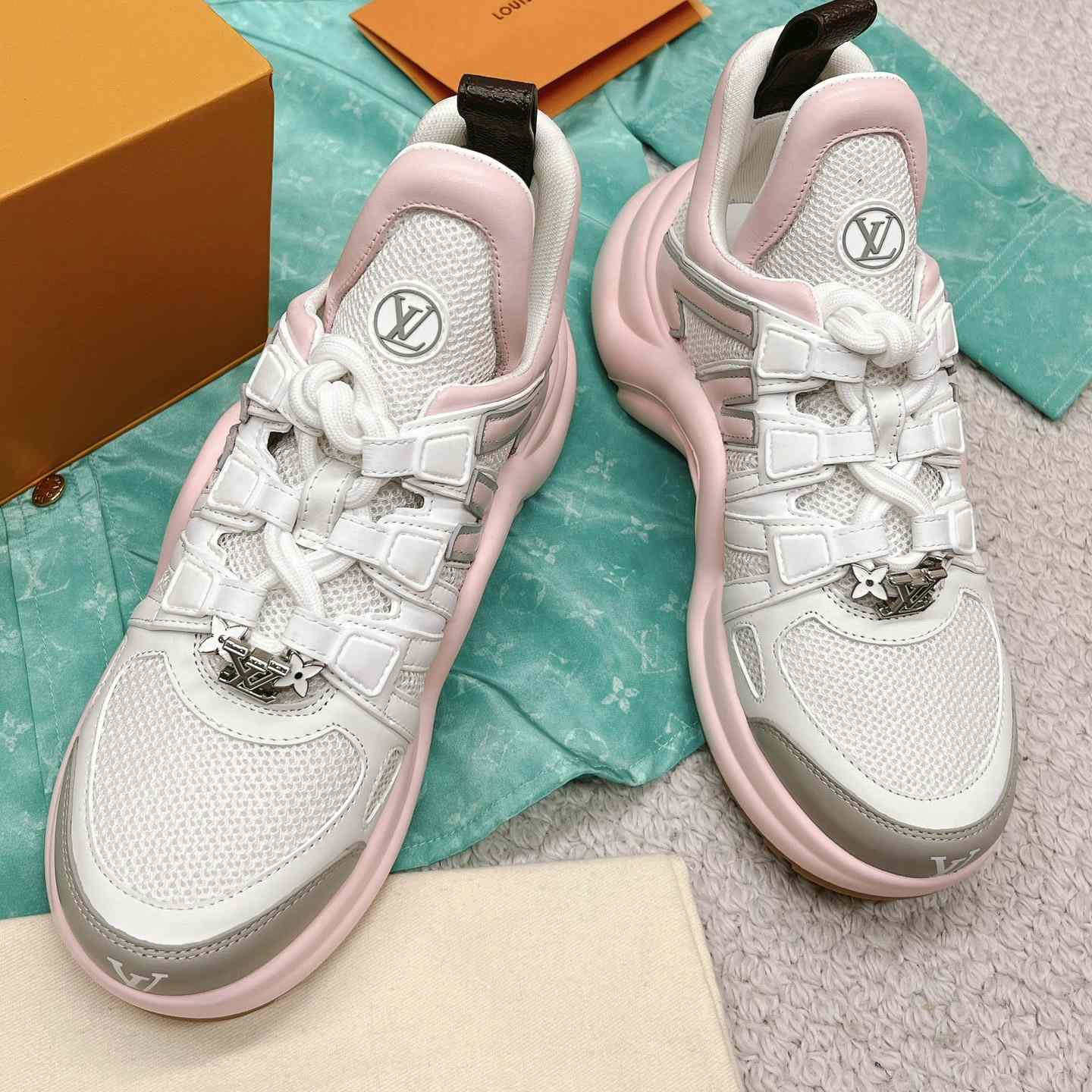 Louis Vuitton LV Archlight Trainers  (upon uk size)     - DesignerGu