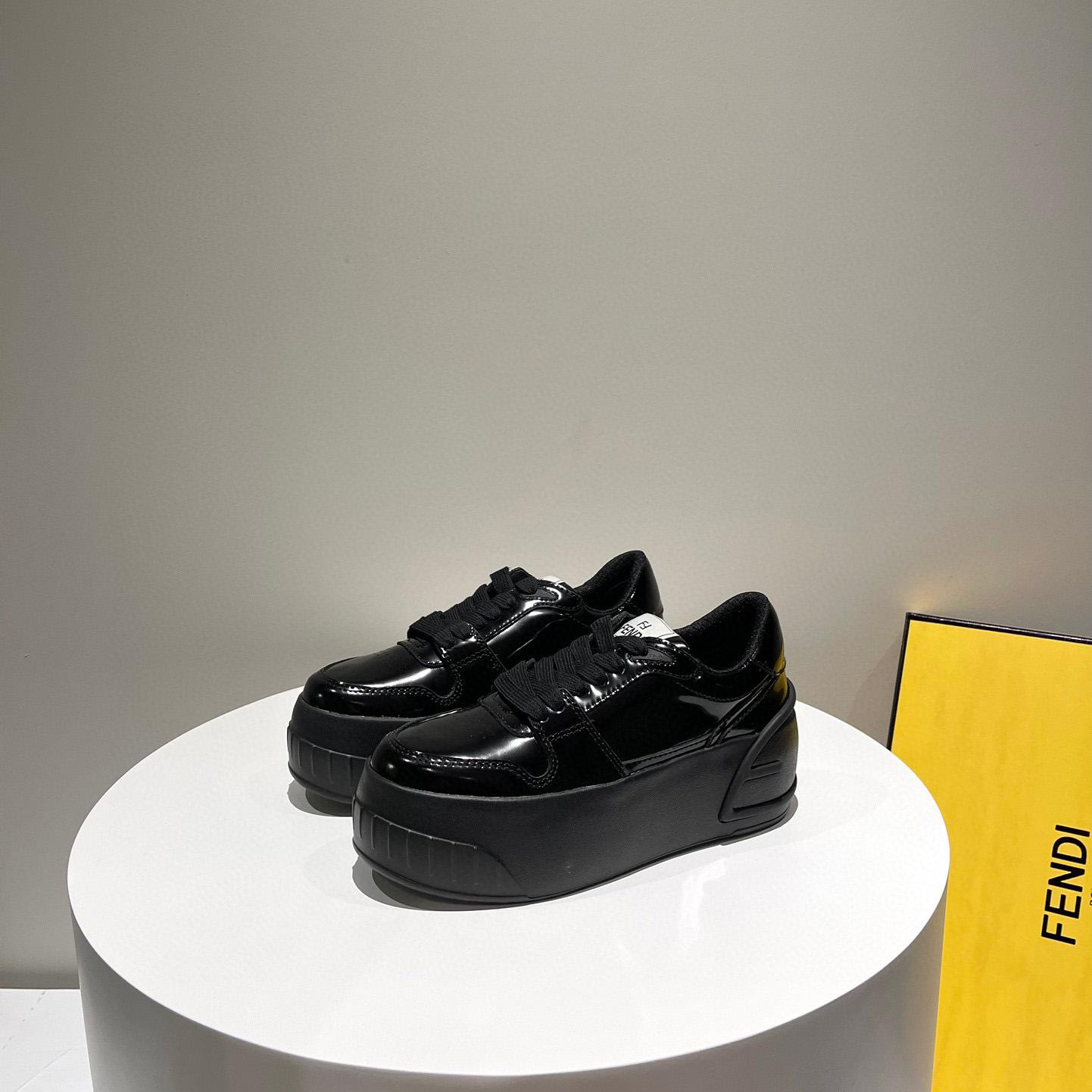 Fendi Fashion Show Black Leather Low-Tops Sneaker  - DesignerGu