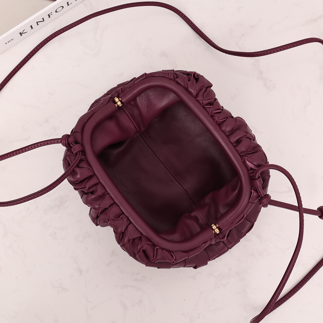 Bottega Veneta Mini Pouch - DesignerGu