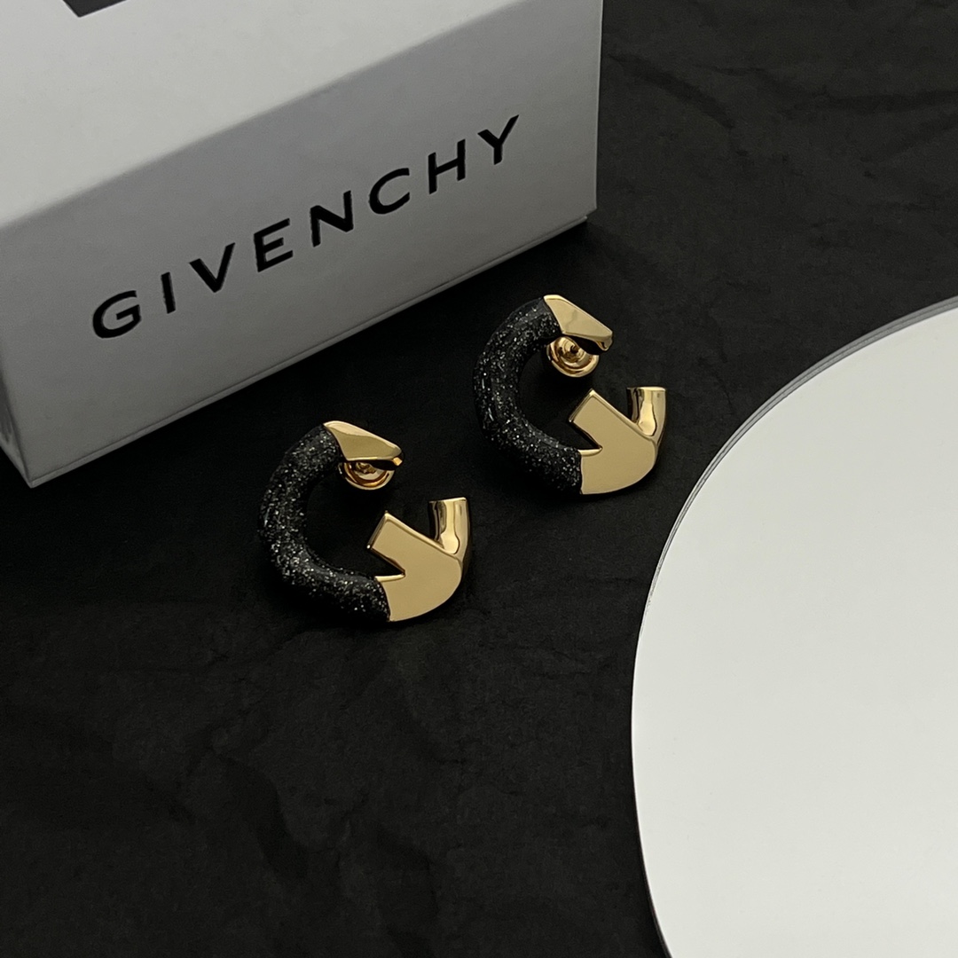 Givenchy G Chain Earrings - DesignerGu