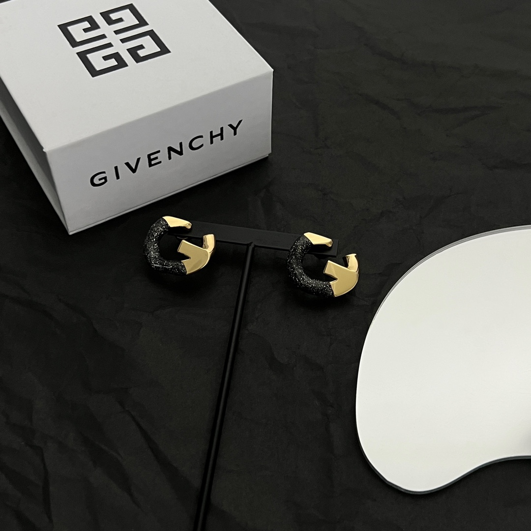 Givenchy G Chain Earrings - DesignerGu