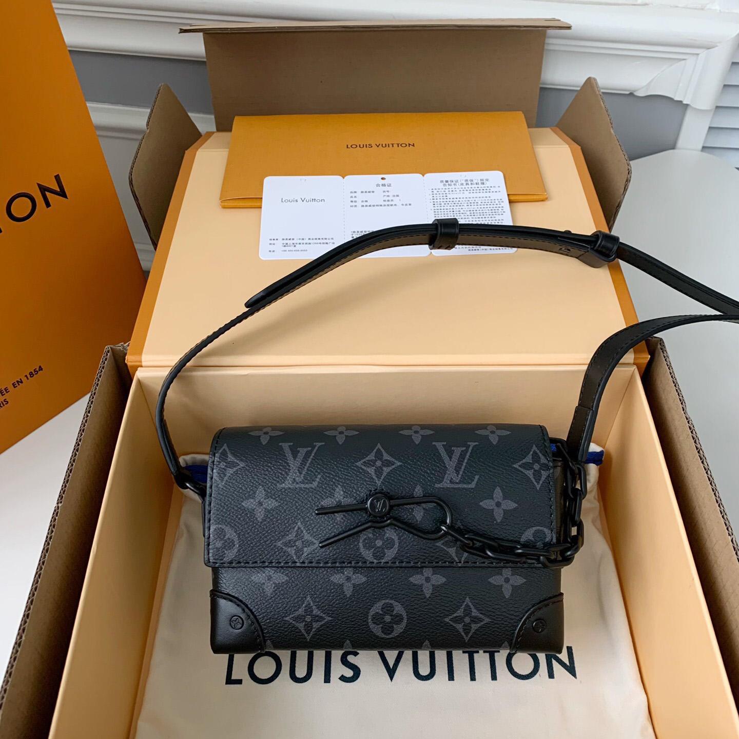 Louis Vuitton Steamer Wearable Wallet   M81783 - DesignerGu