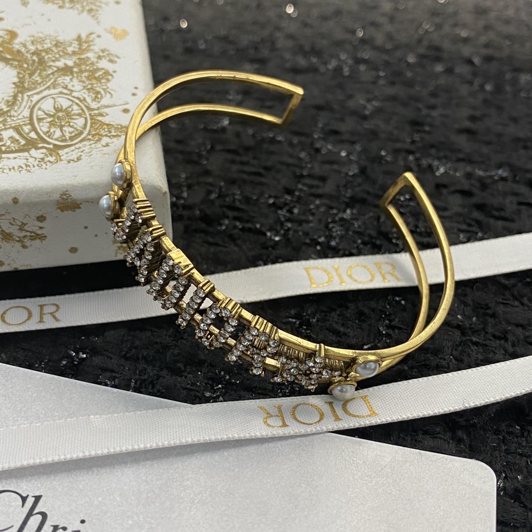 Dior Bracelet - DesignerGu