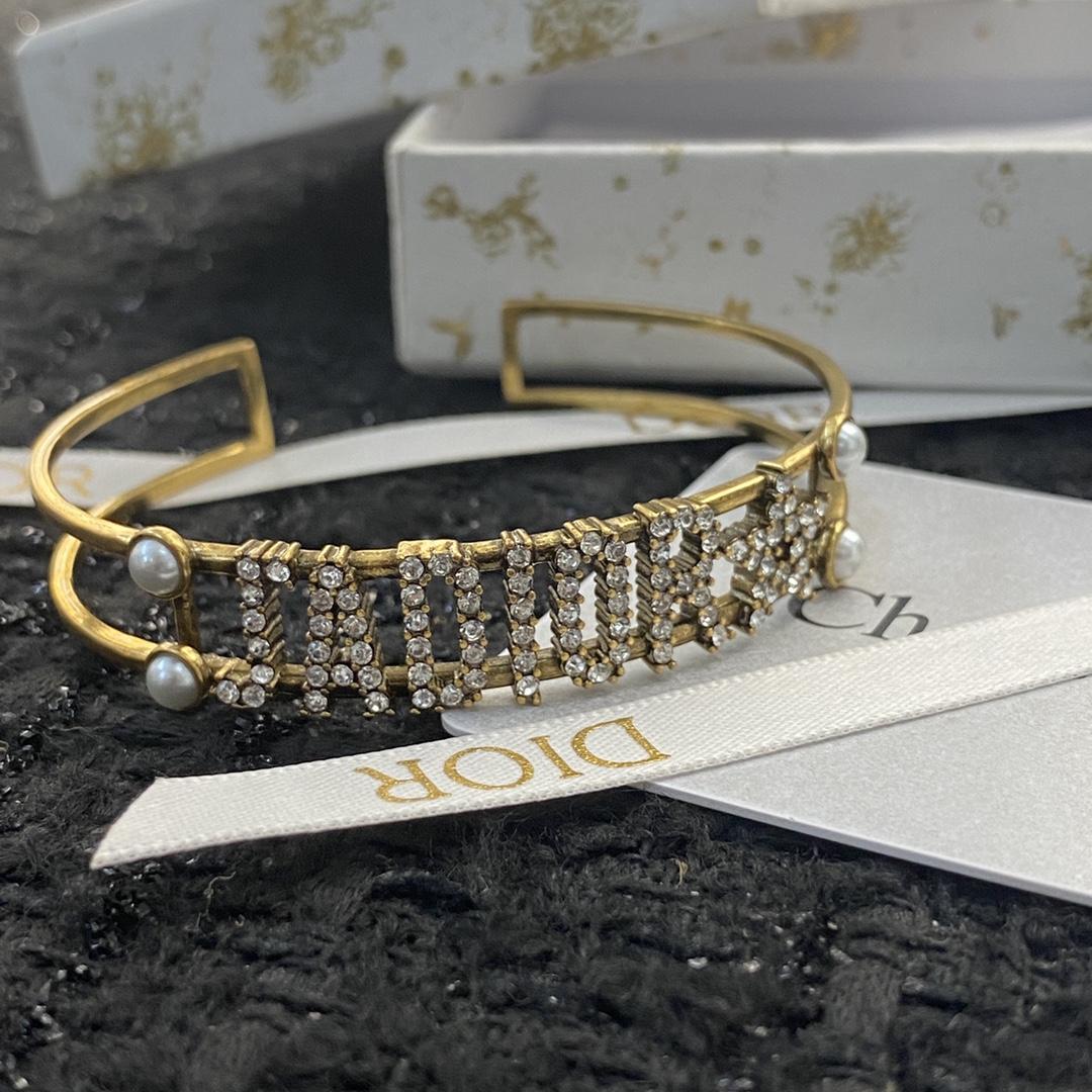 Dior Bracelet - DesignerGu