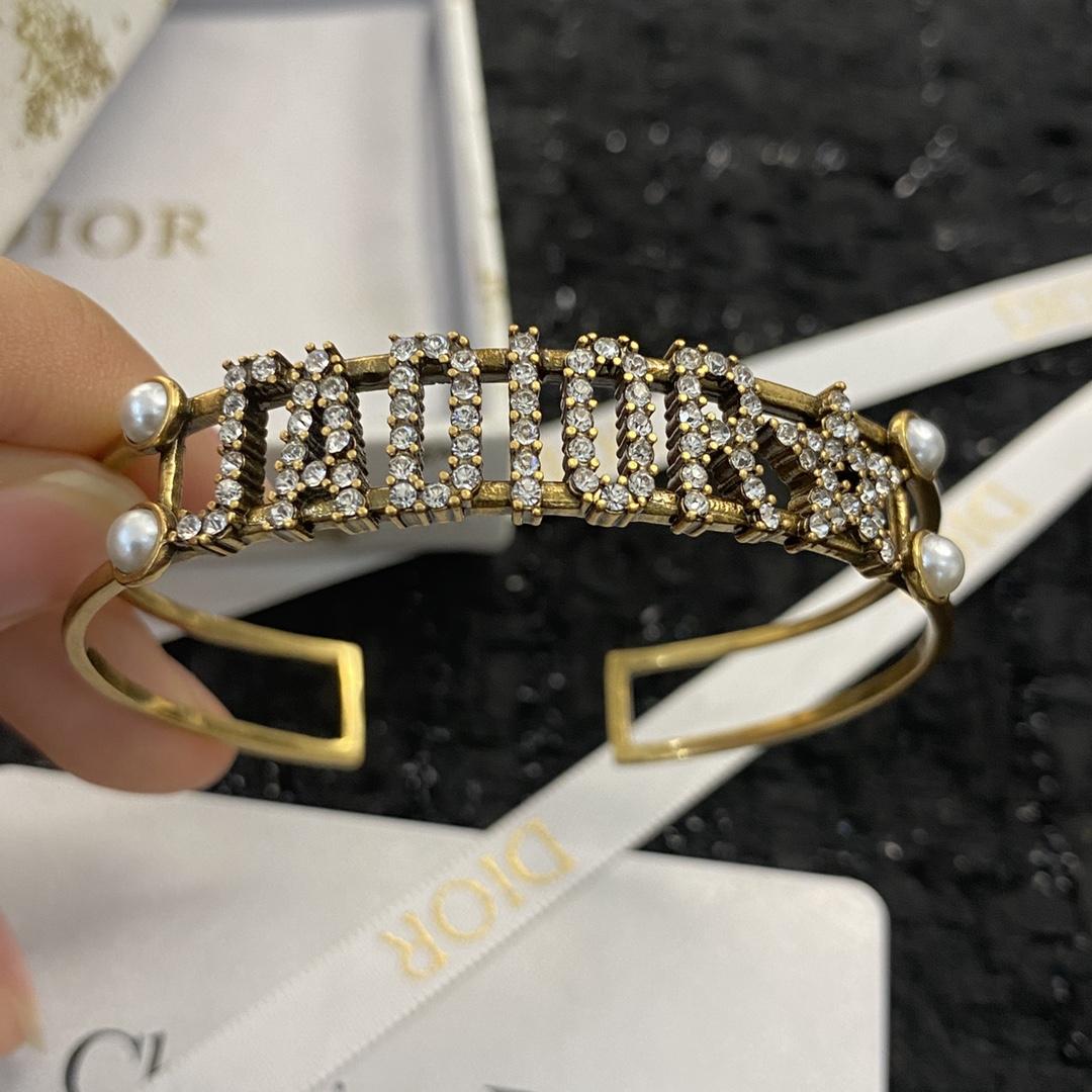 Dior Bracelet - DesignerGu