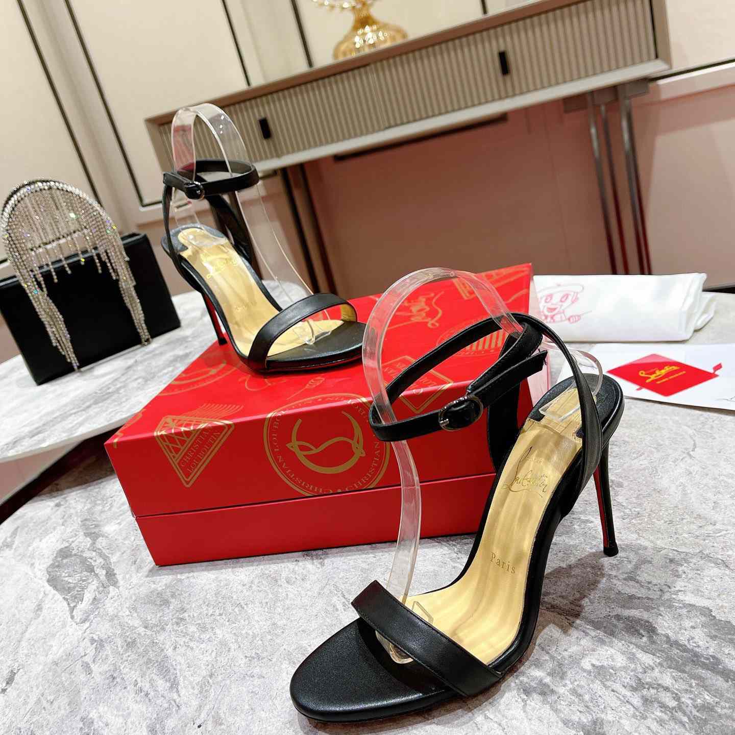 Christian Louboutin Loubigirl  - DesignerGu