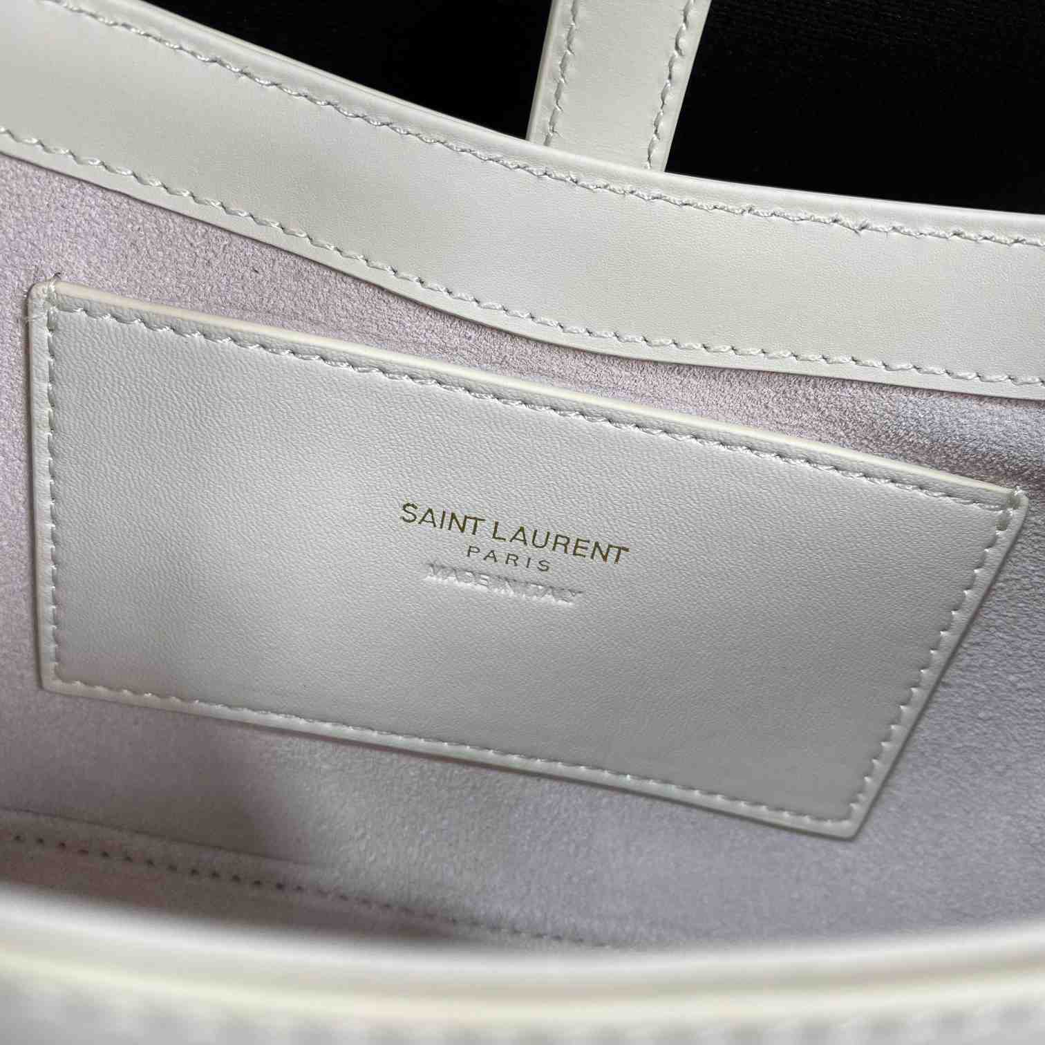 Saint Laurent Le 5 À 7 In Smooth Leather - DesignerGu