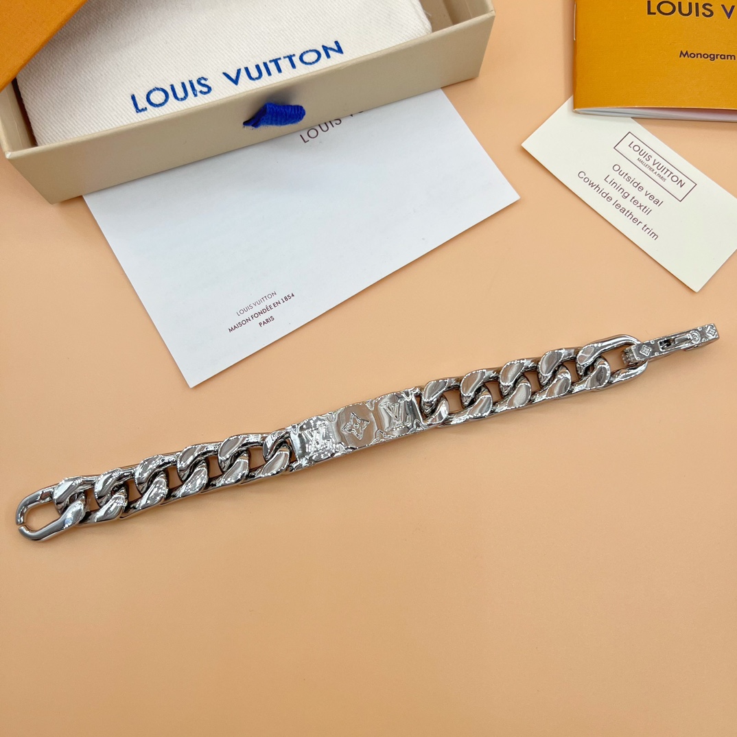 Louis Vuitton Monogram Chain Bracelet   M00855 - DesignerGu