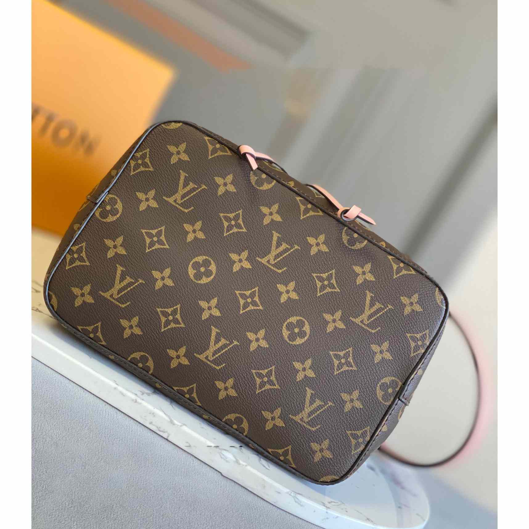 Louis Vuitton Néonoé (26 x 26 x 17.5cm) M44022 - DesignerGu