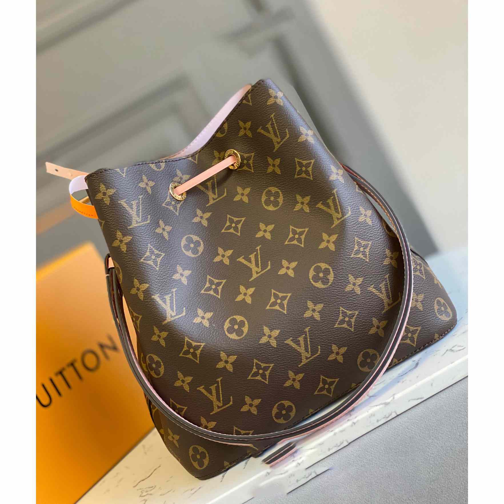 Louis Vuitton Néonoé (26 x 26 x 17.5cm) M44022 - DesignerGu