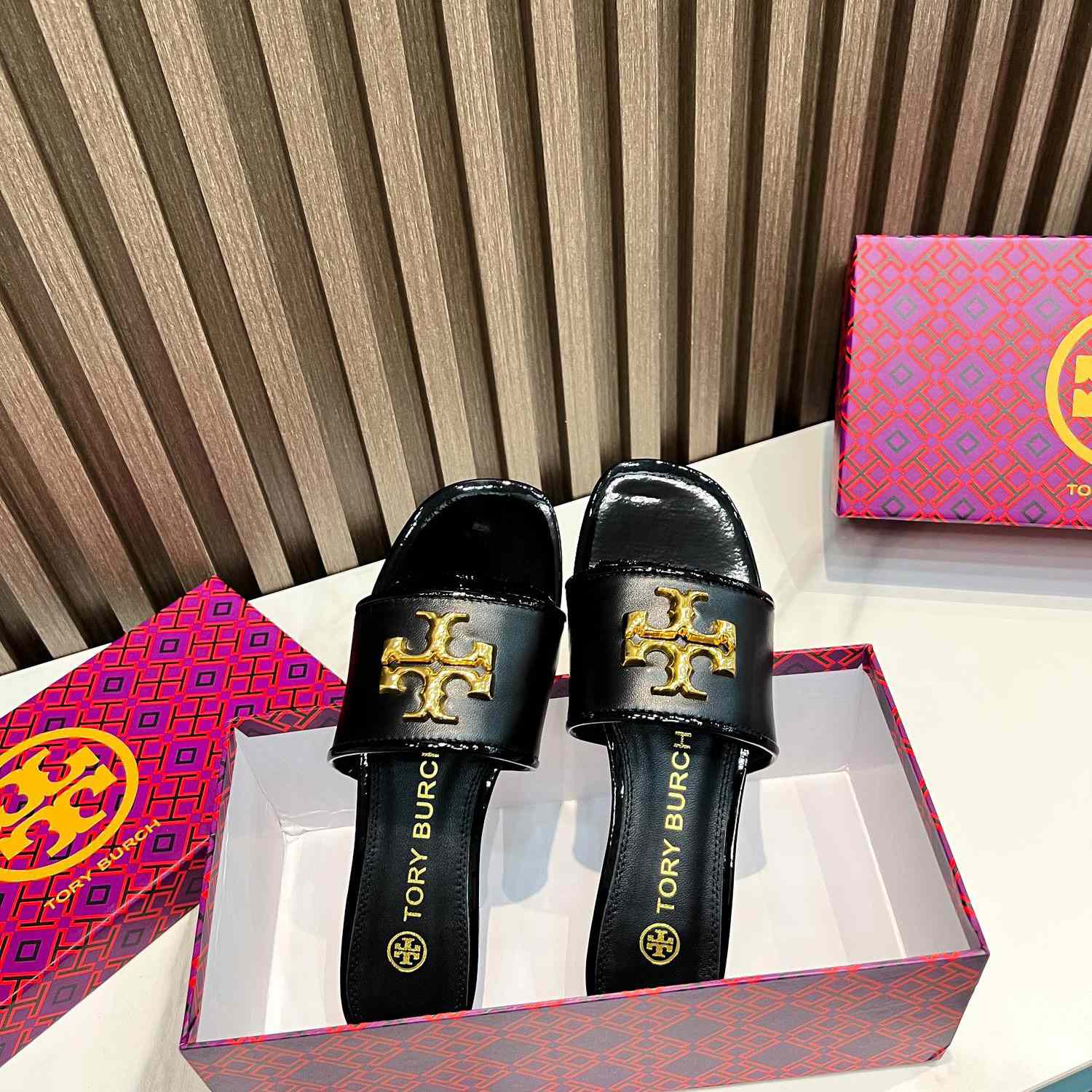 Tory Burch Eleanor Slide - DesignerGu