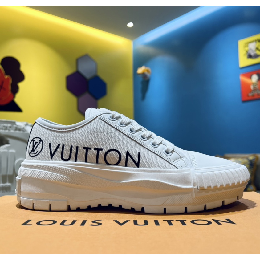 Louis Vuitton LV Squad Sneakers - DesignerGu