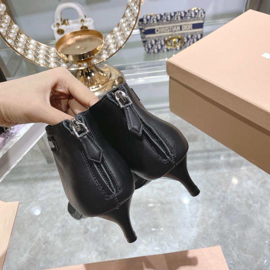 Miu Miu Leather Thong Booties - DesignerGu