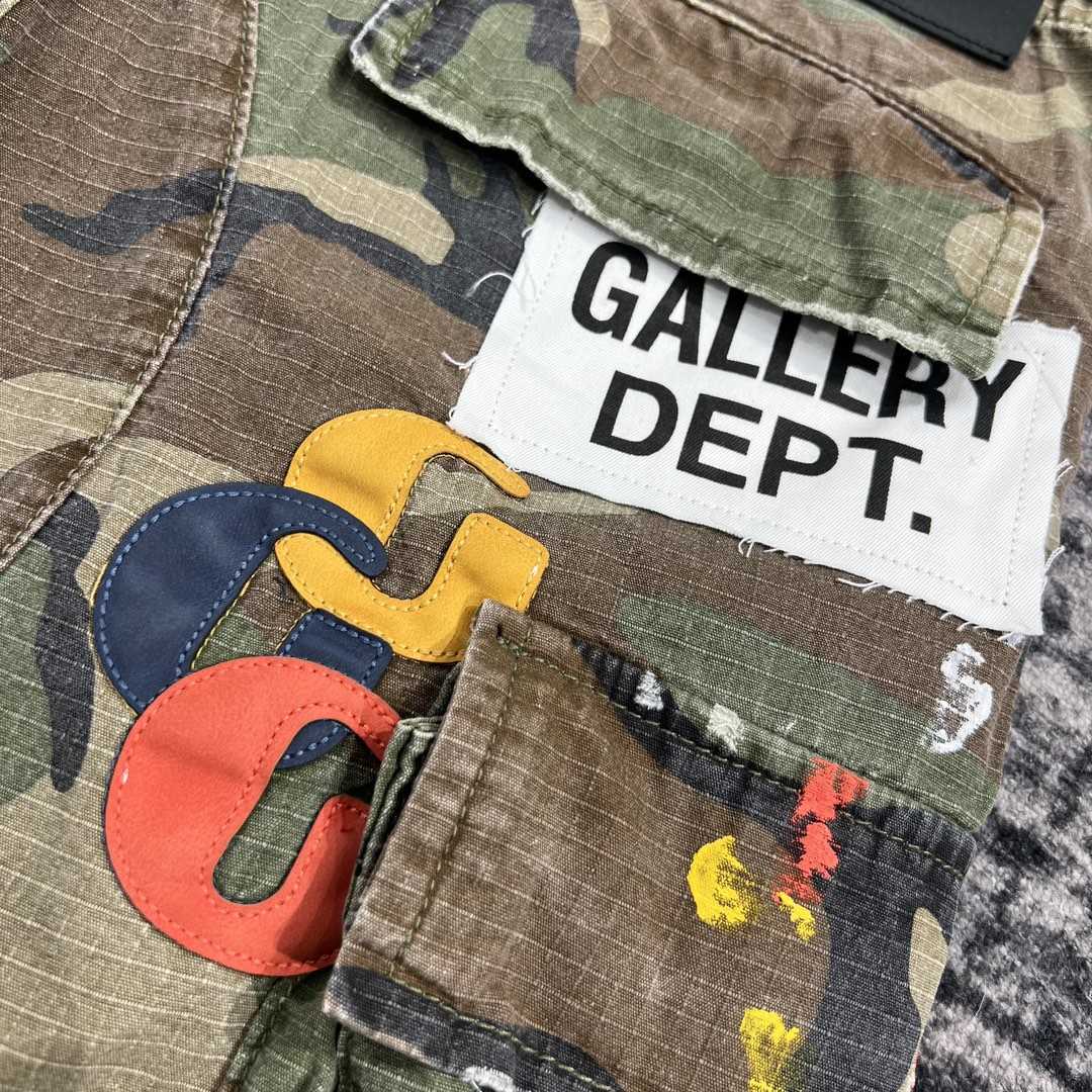 Gallery Dept G Patch Camo Cargo Shorts   629 - DesignerGu