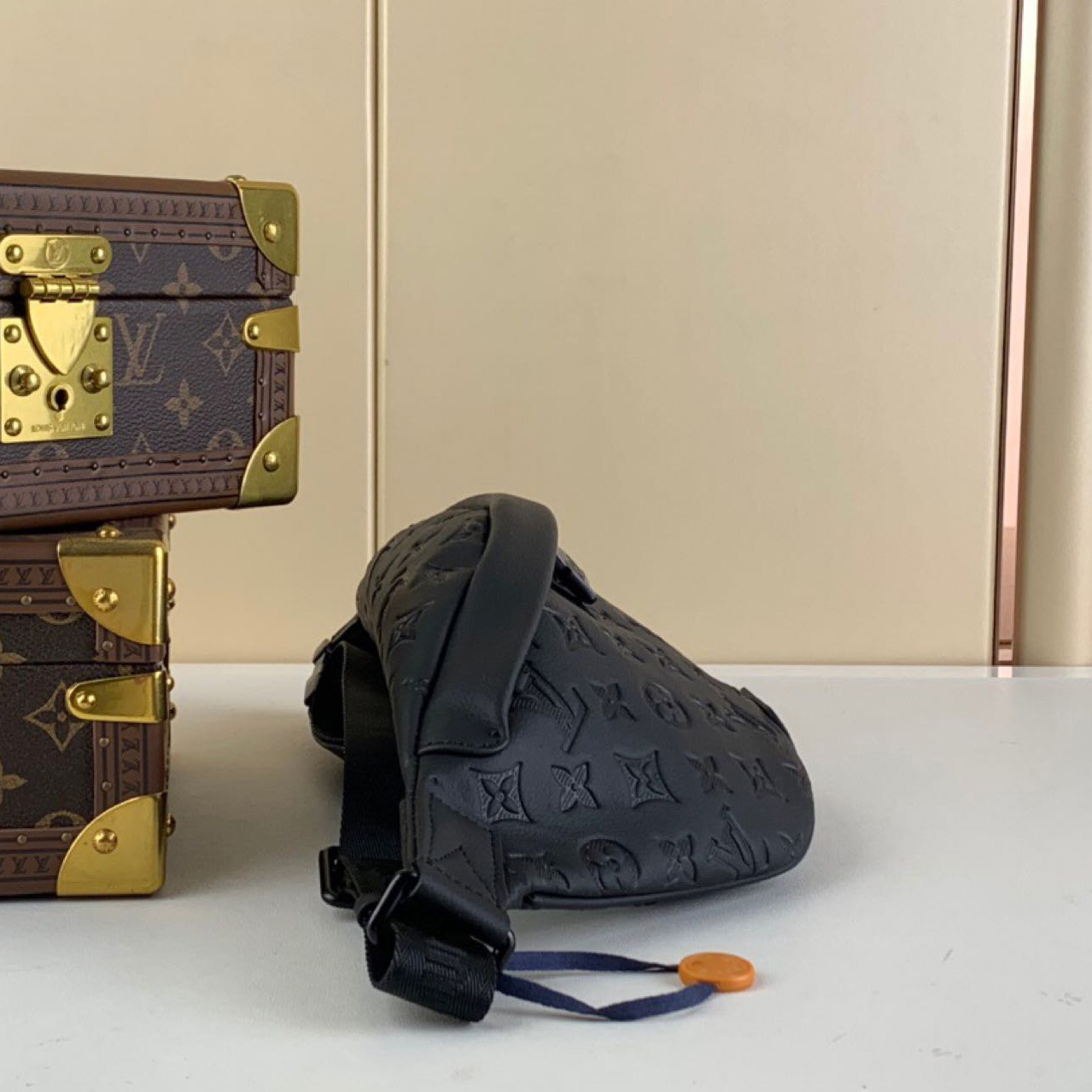 Louis Vuitton Discovery Bumbag PM (44-15-9 cm)M46036 - DesignerGu