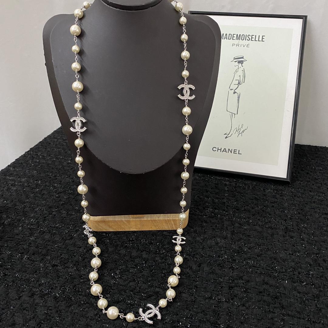 Chanel Pearl Necklace Sautoir with CC Logos & Crystals - DesignerGu