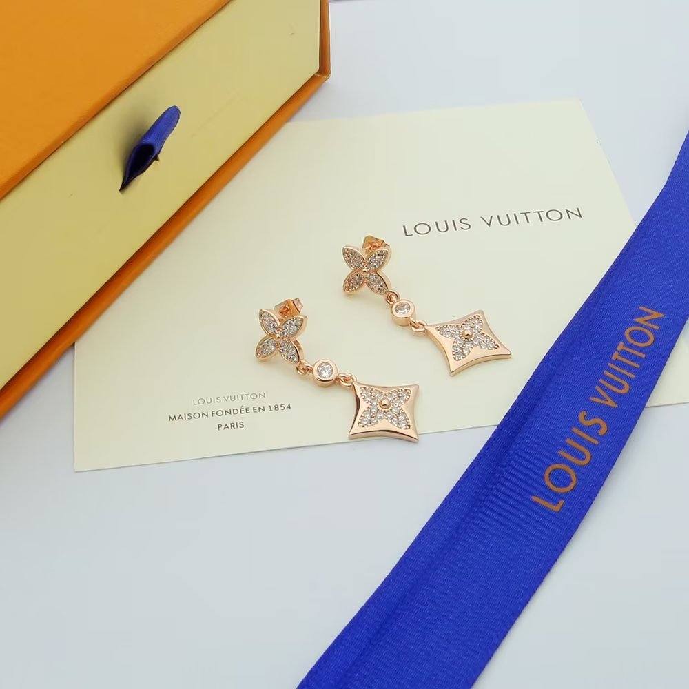 Louis Vuitton Color Blossom Long Earrings, White Gold And Diamonds   Q96501 - DesignerGu