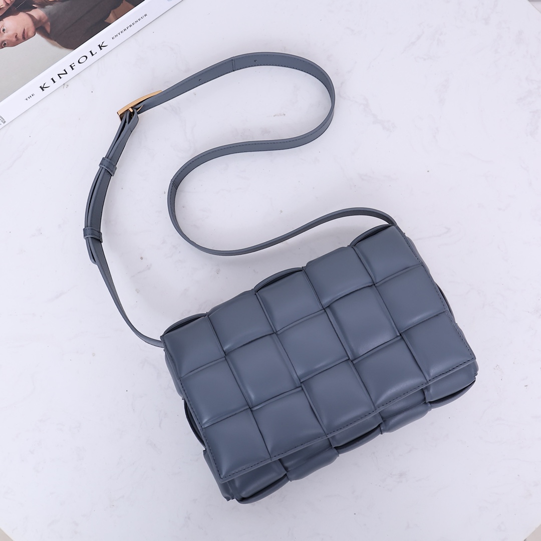 Bottega Veneta Padded Cassette - DesignerGu