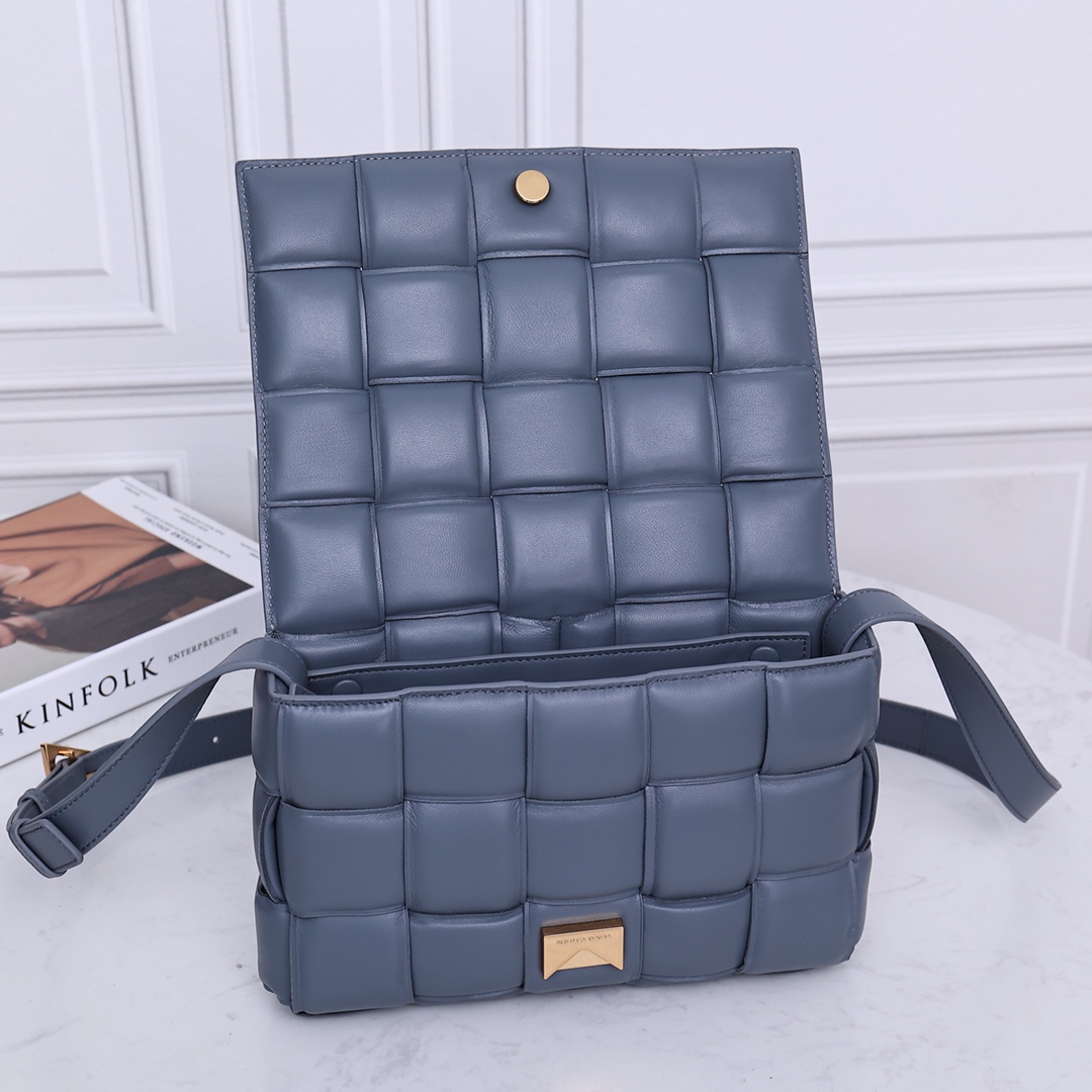 Bottega Veneta Padded Cassette - DesignerGu