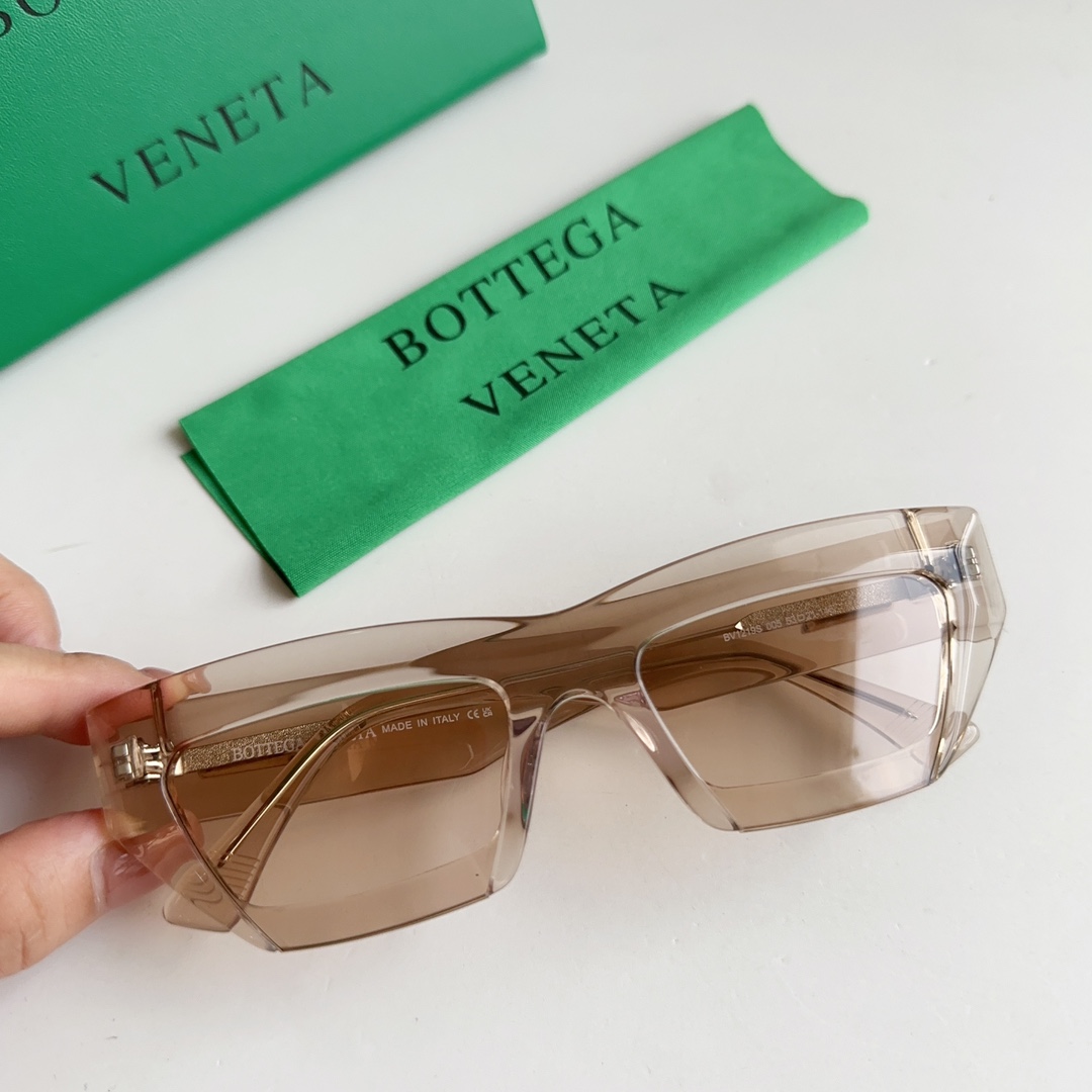 Bottega Veneta Cat-eye frame Sunglasses - DesignerGu