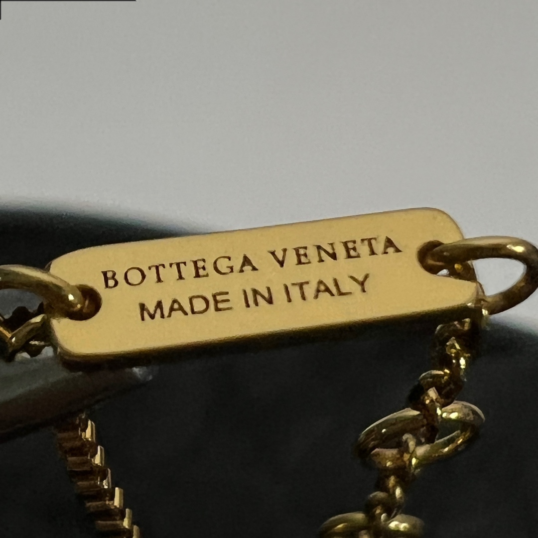 Bottega Veneta Drop Necklace - DesignerGu