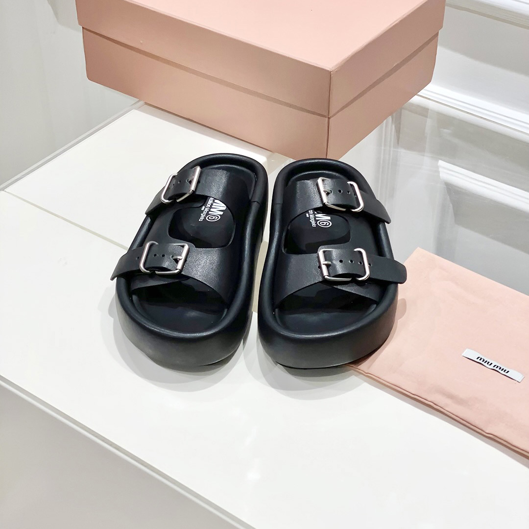 Maison Margiela MM6 Buckle-strap Leather Sandals - DesignerGu