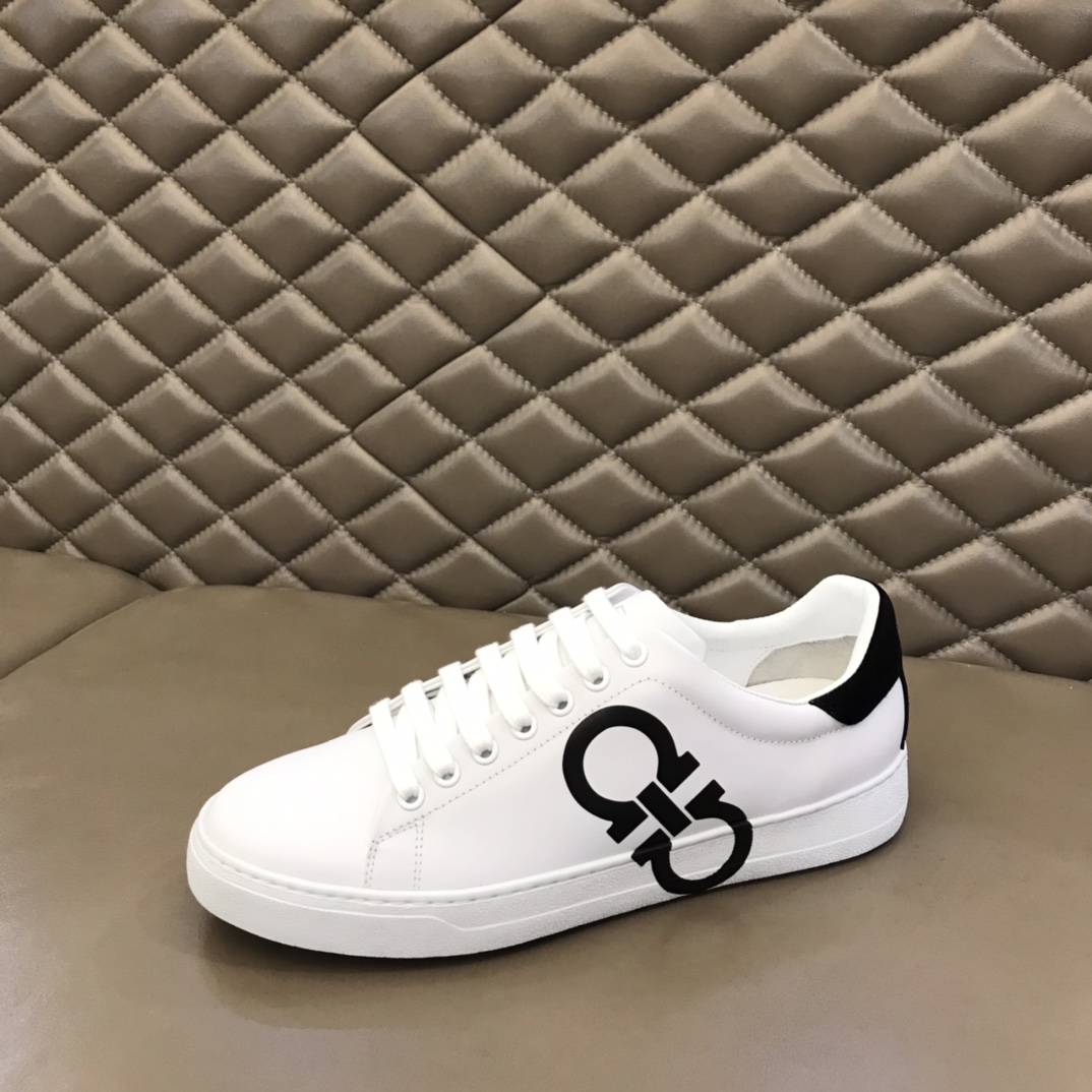 Ferragamo Gancini Sneaker - DesignerGu