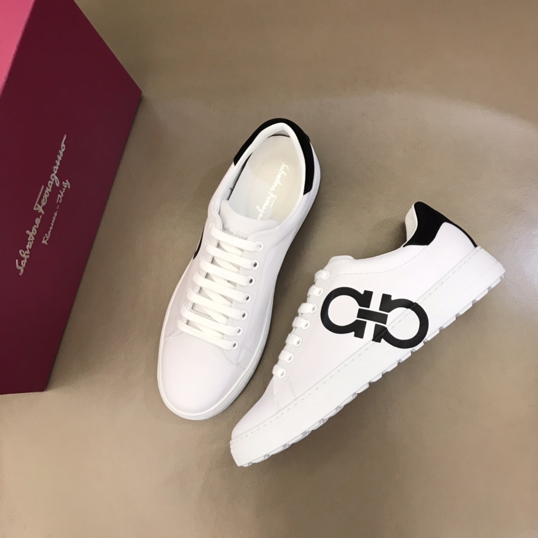 Ferragamo Gancini Sneaker - DesignerGu