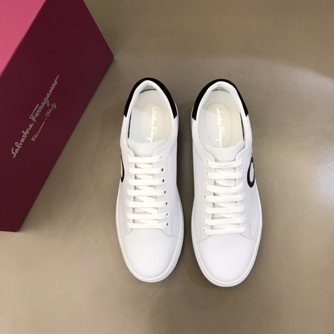 Ferragamo Gancini Sneaker - DesignerGu