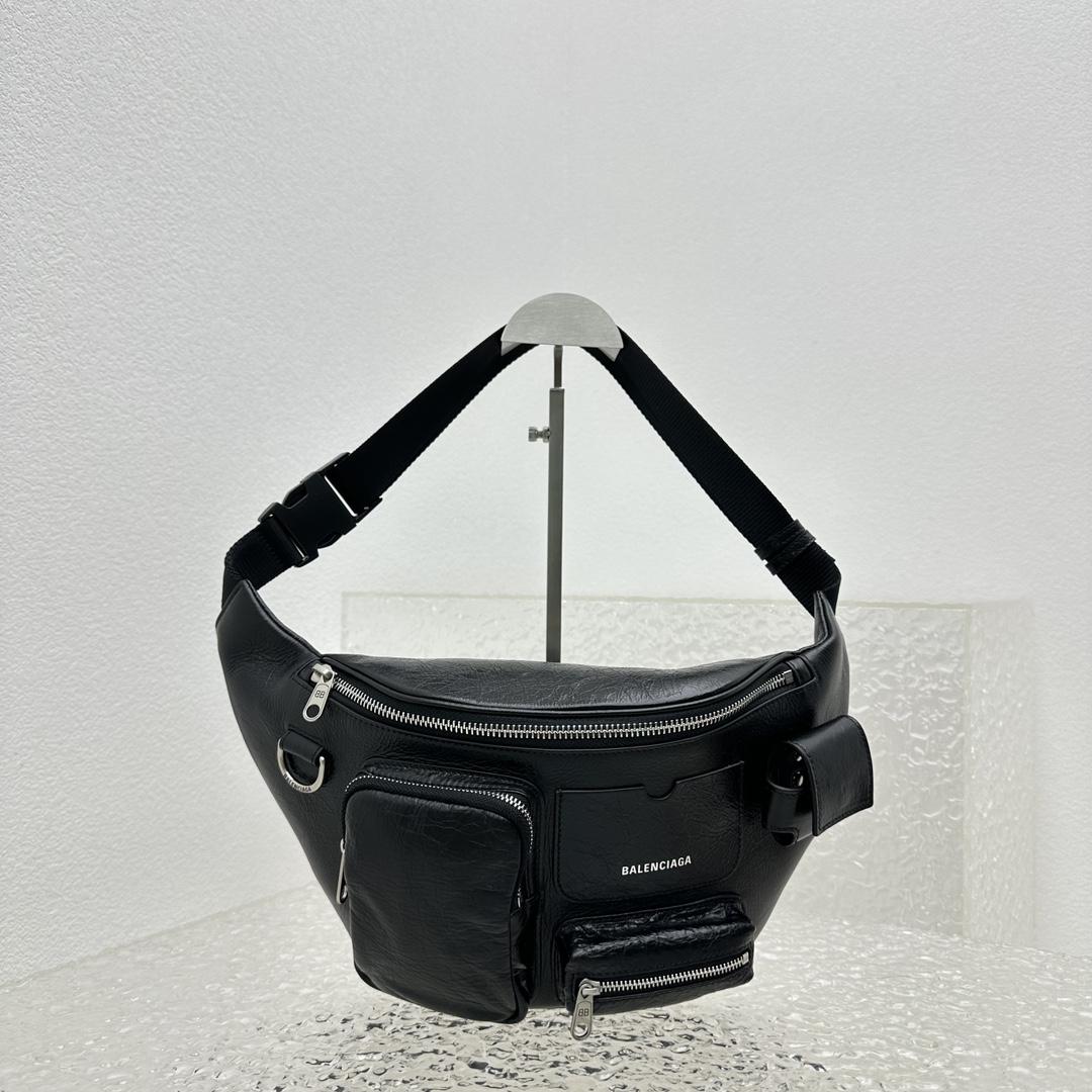 Balenciaga Superbusy Beltpack In Black - DesignerGu