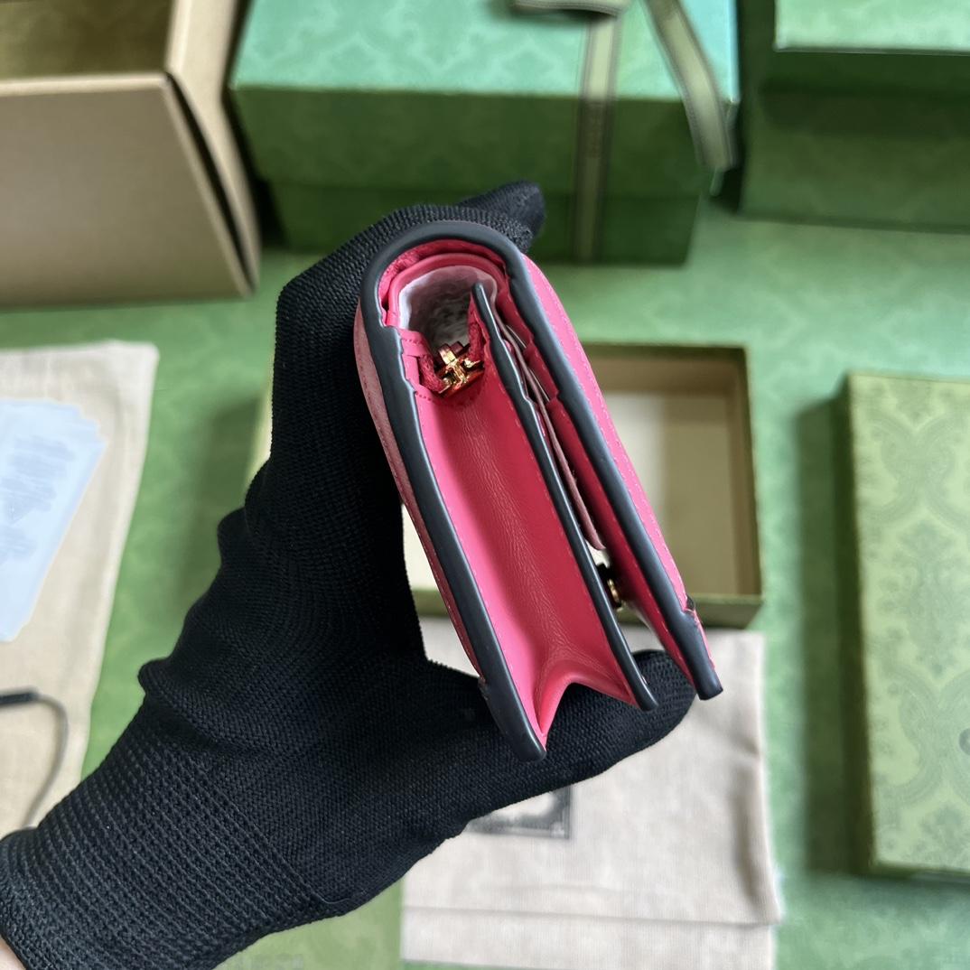 Gucci GG Matelasse Card Case Wallet - DesignerGu