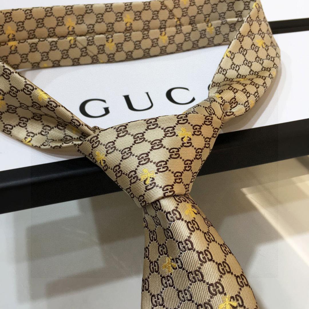 Gucci GG Bees Silk Tie - DesignerGu