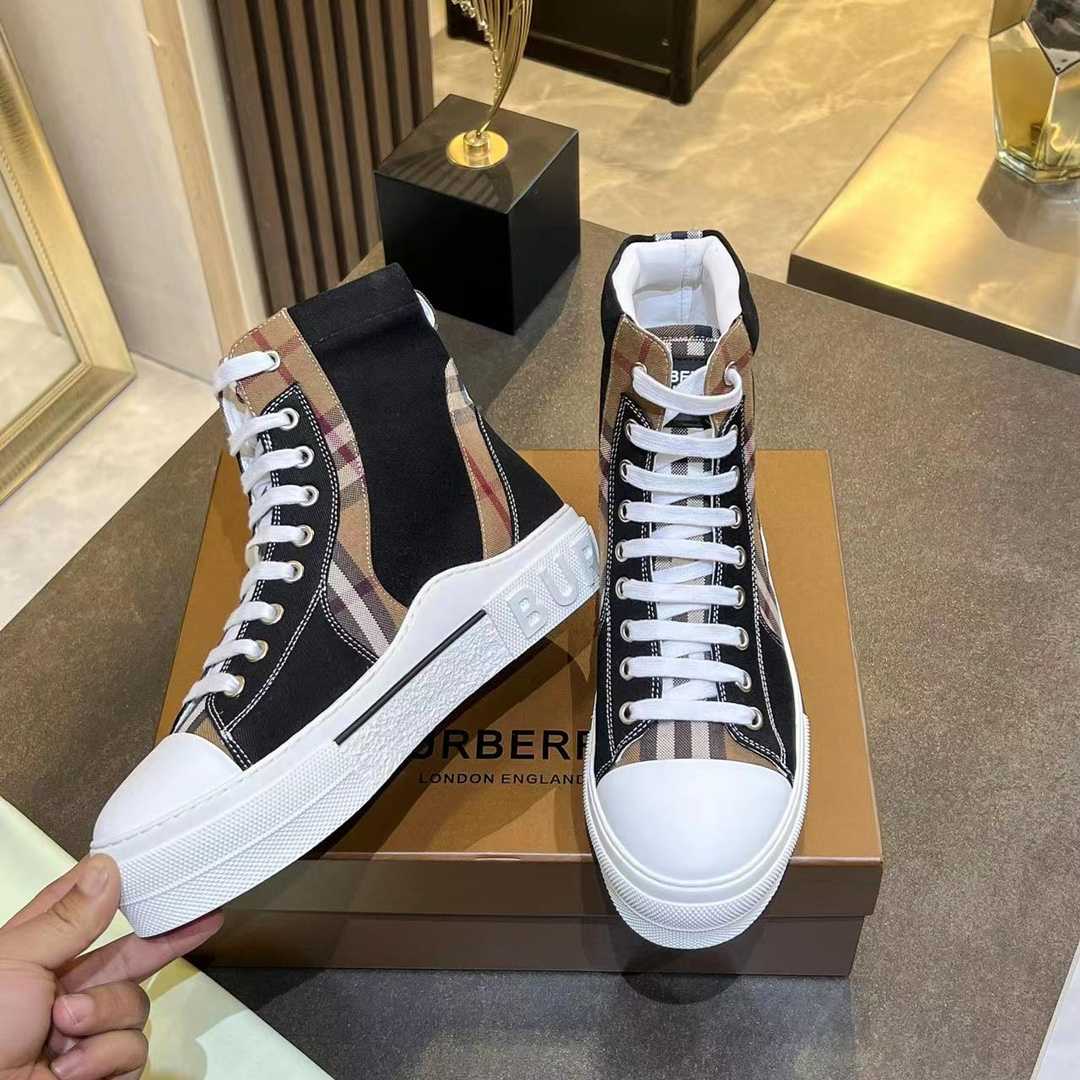 Burberry Vintage Check Lace-up Sneakers - DesignerGu