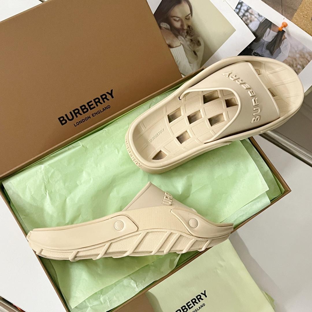 Burberry Bucklow logo slides - DesignerGu