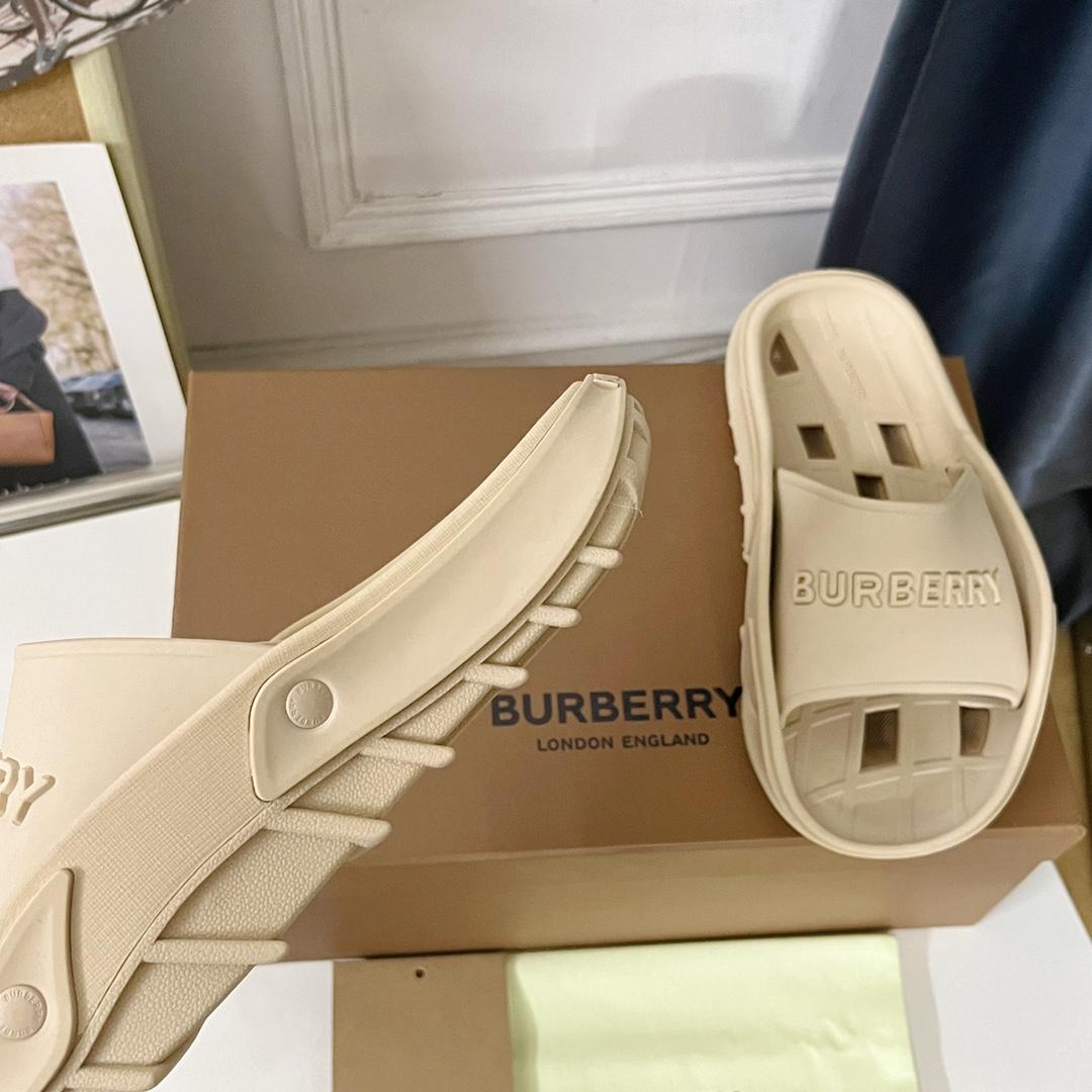 Burberry Bucklow logo slides - DesignerGu