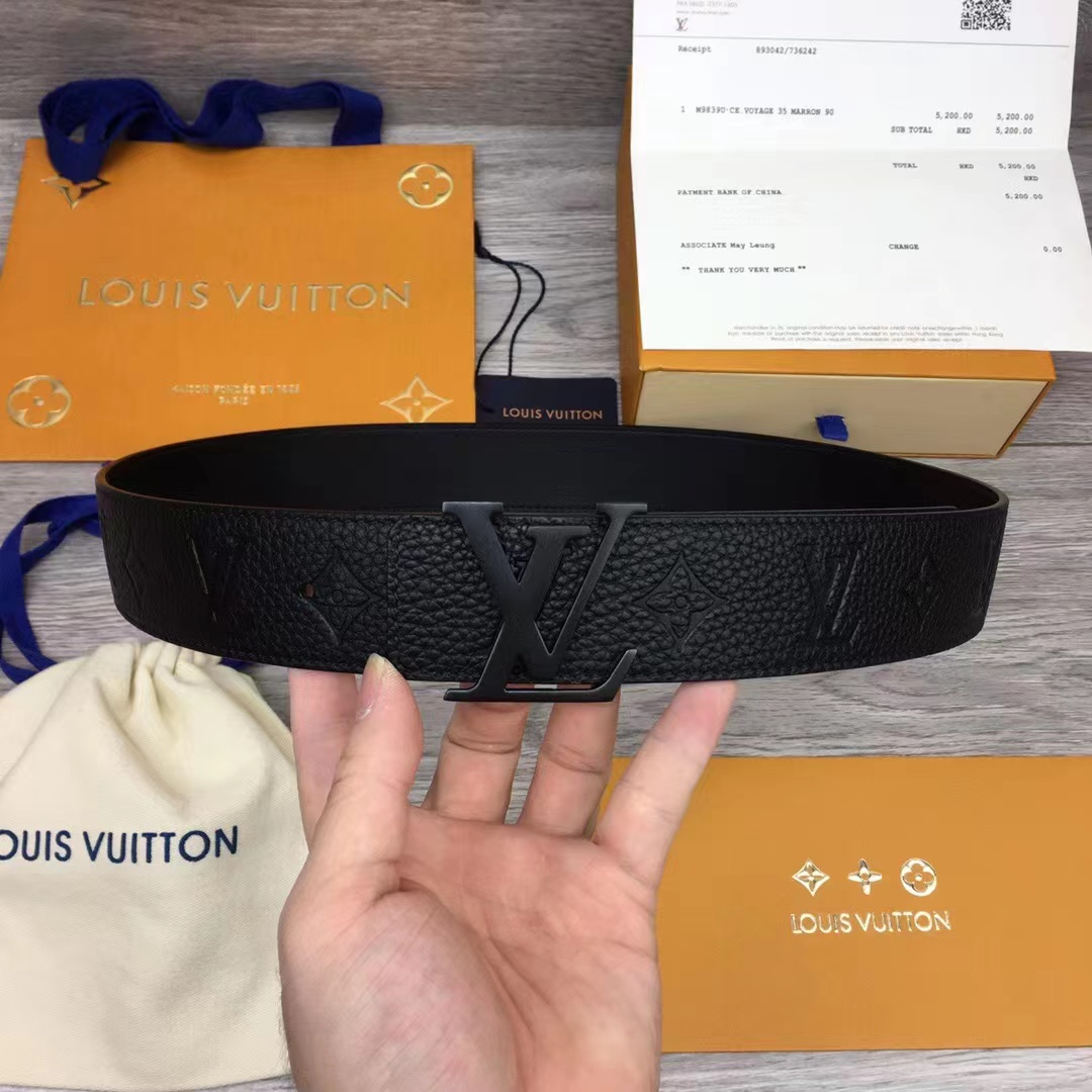 Louis Vuitton LV Initiales 40MM Reversible Belt   M0424Q - DesignerGu