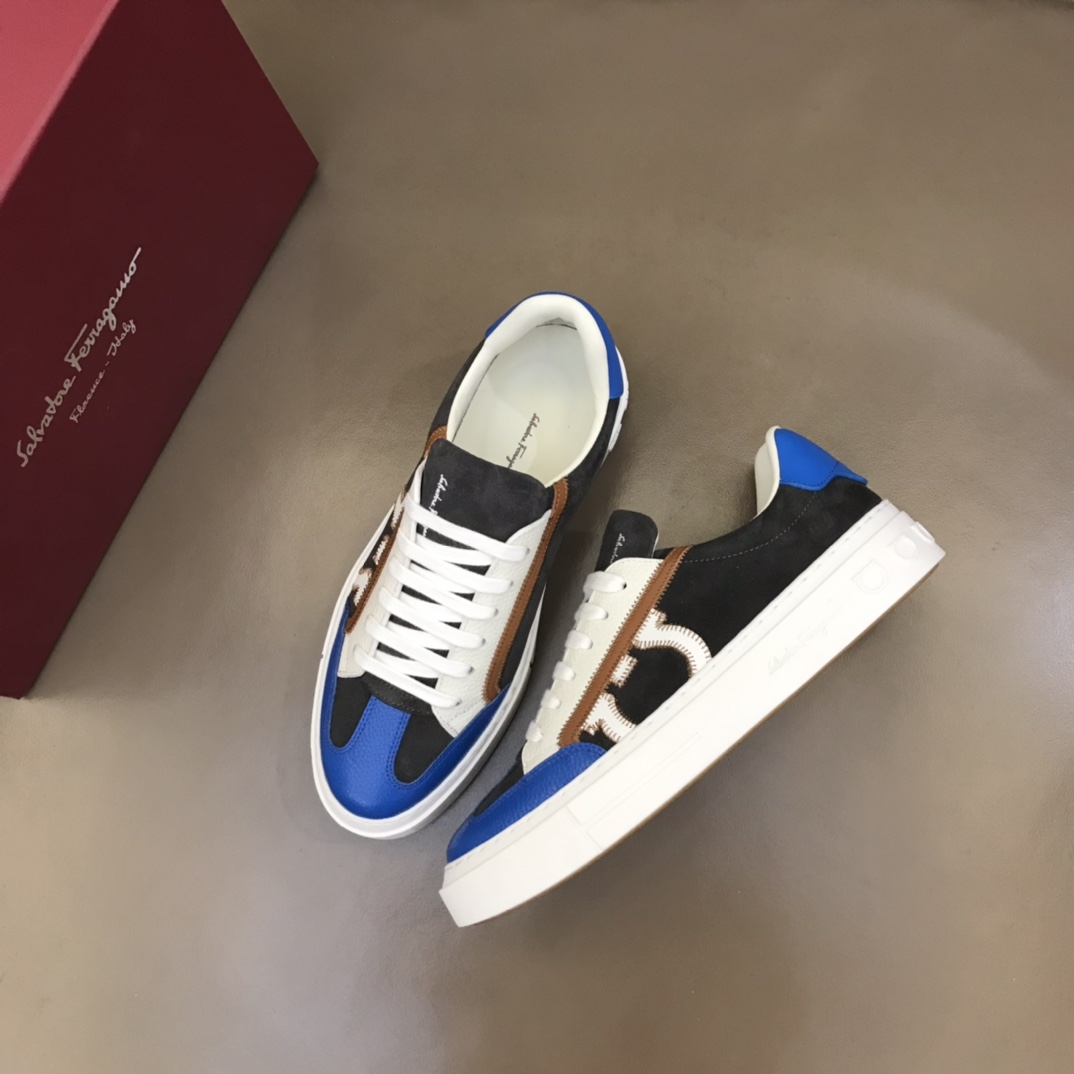 Ferragamo Gancini Sneaker - DesignerGu