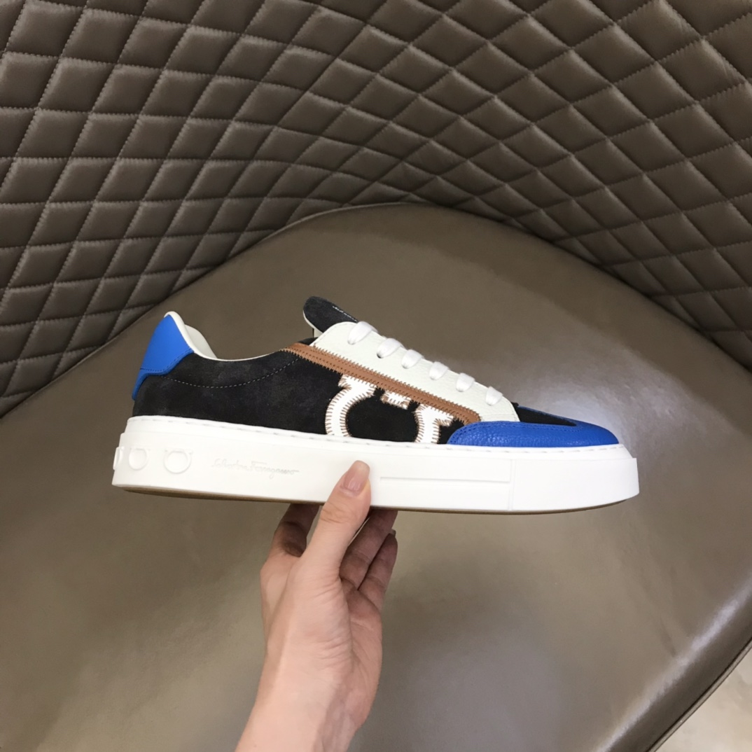 Ferragamo Gancini Sneaker - DesignerGu