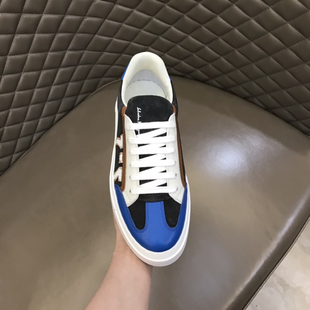 Ferragamo Gancini Sneaker - DesignerGu